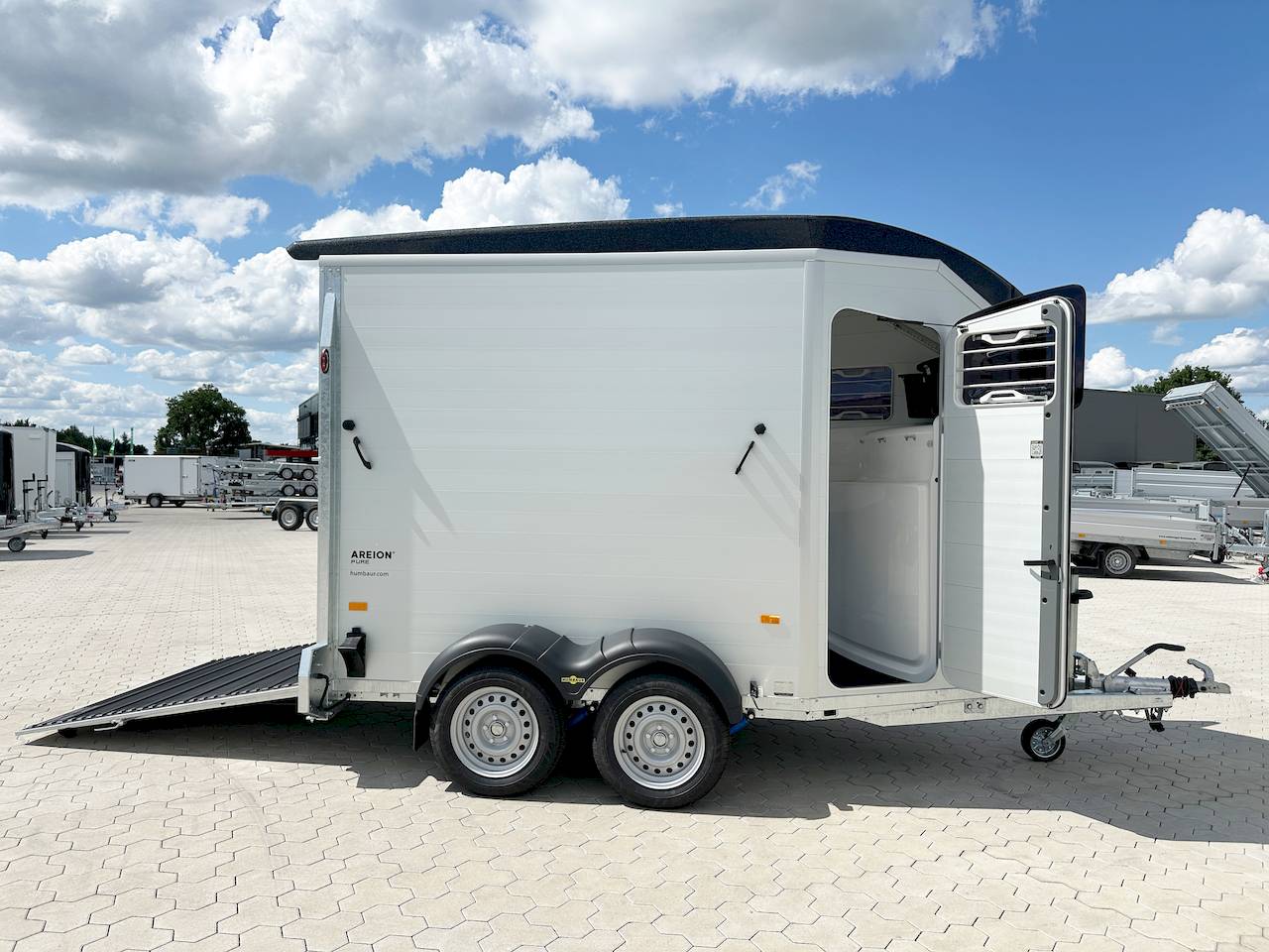 HUMBAUR AREION PURE 2400 | BLACK