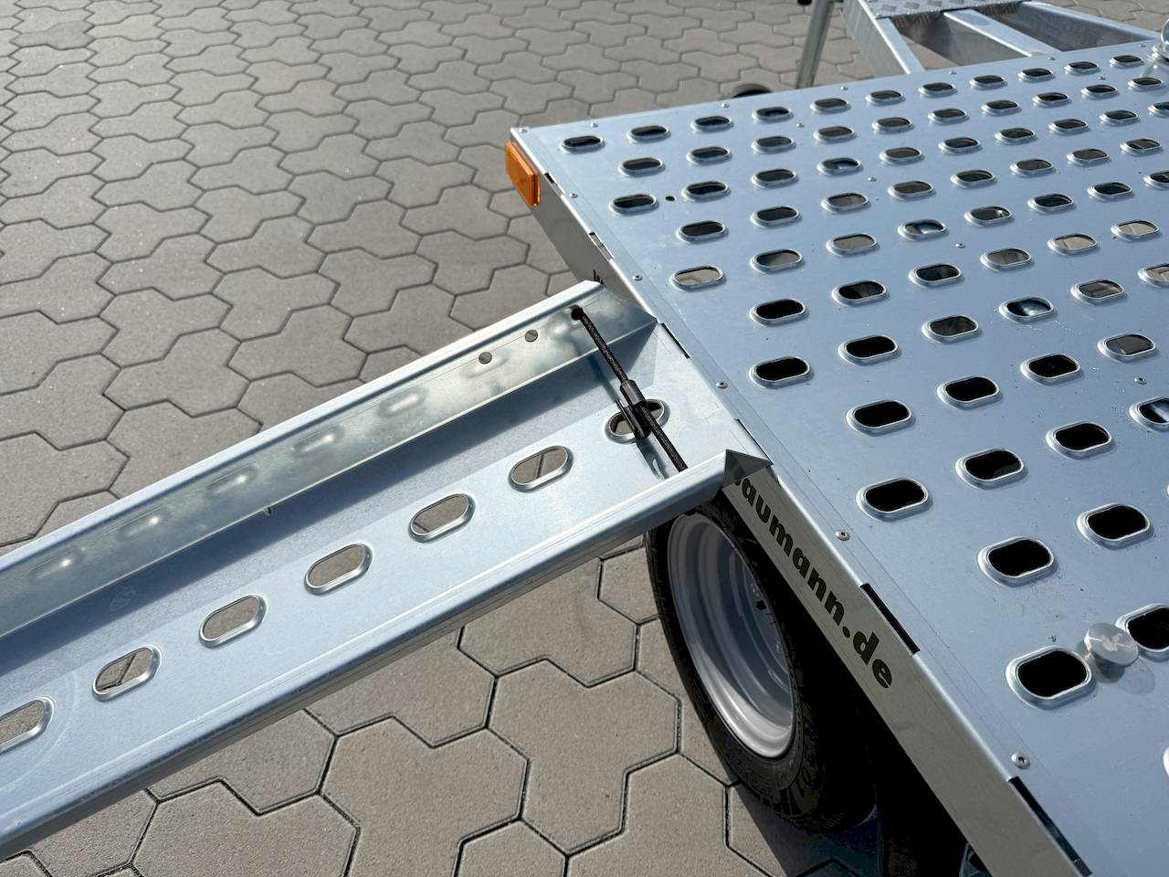 VEZEKO MIKROBIKE A 08 | FAHRRADTRÄGERAUFNAHME