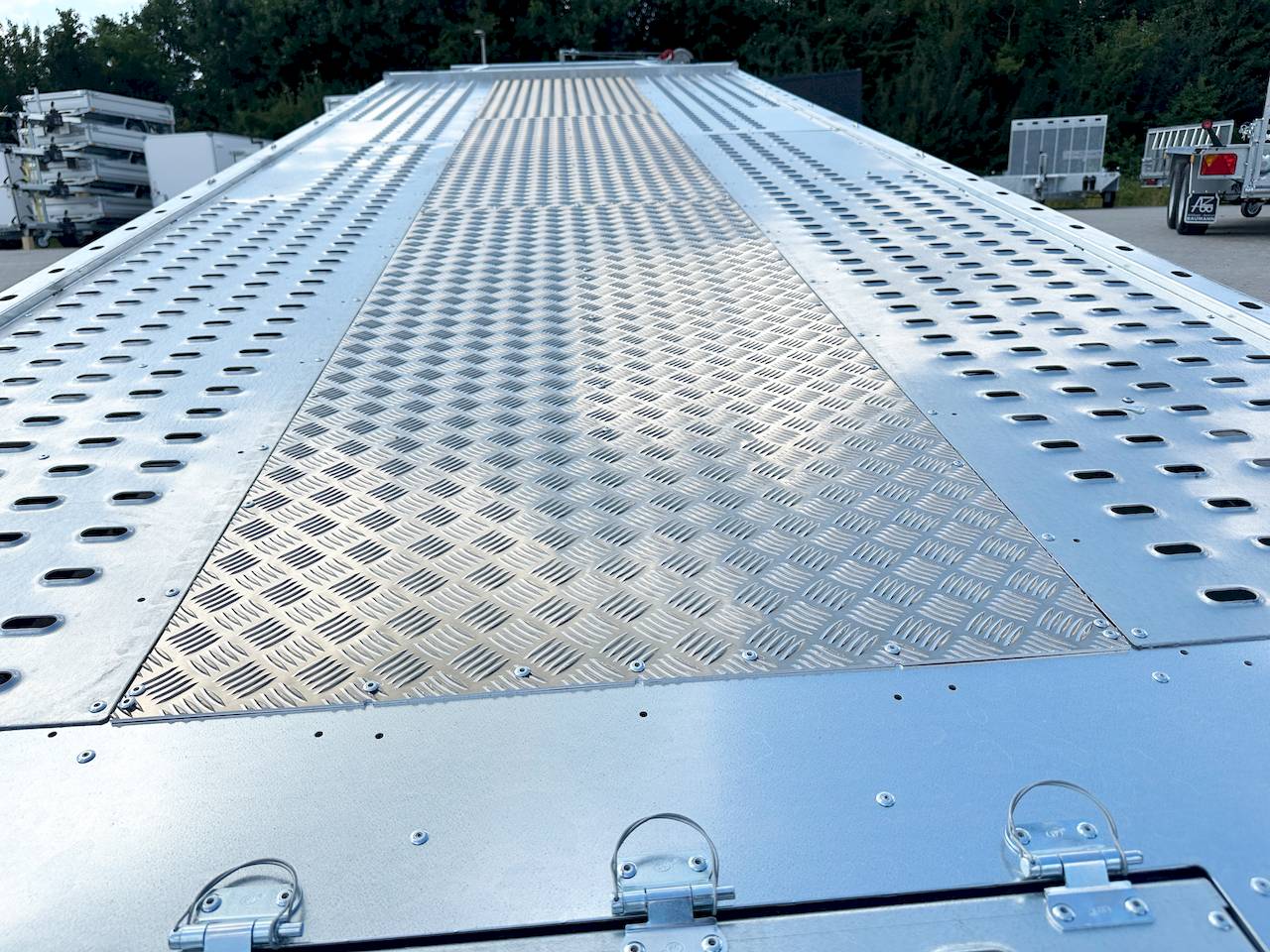 MARTZ GT KIPPBAR 480/3 3,5T | ALUBODEN MITTIG