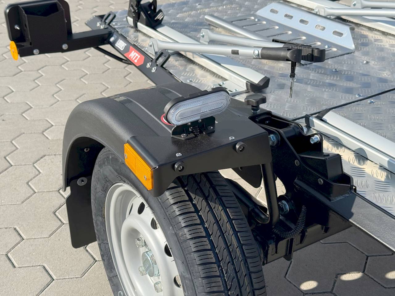LORRIES MT-1 | FAHRRADTÄGER | HINTERRADFÜHRUNG