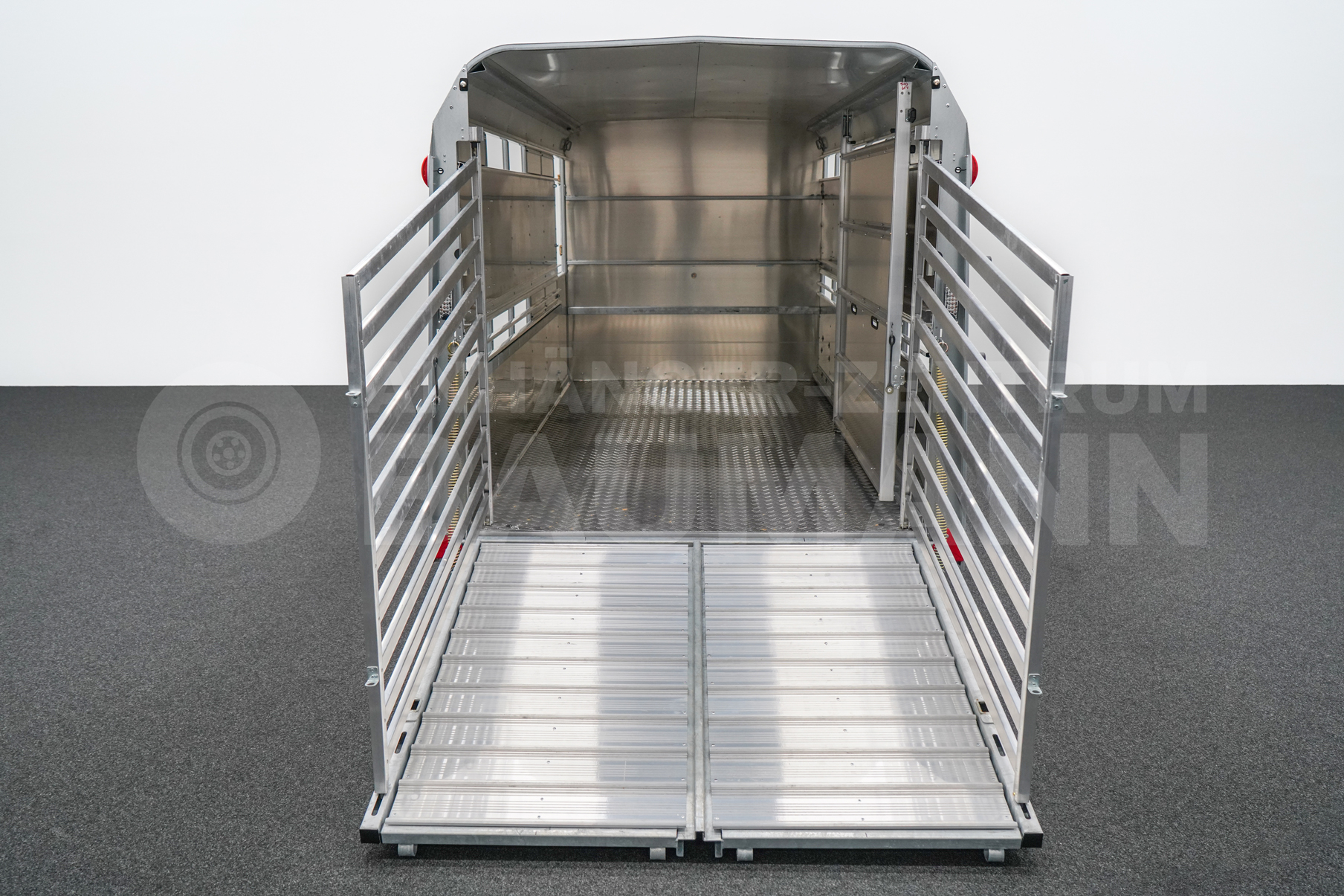 IFOR WILLIAMS TA510G | 12x6 | RAMPE-/TÜR-KOMBI