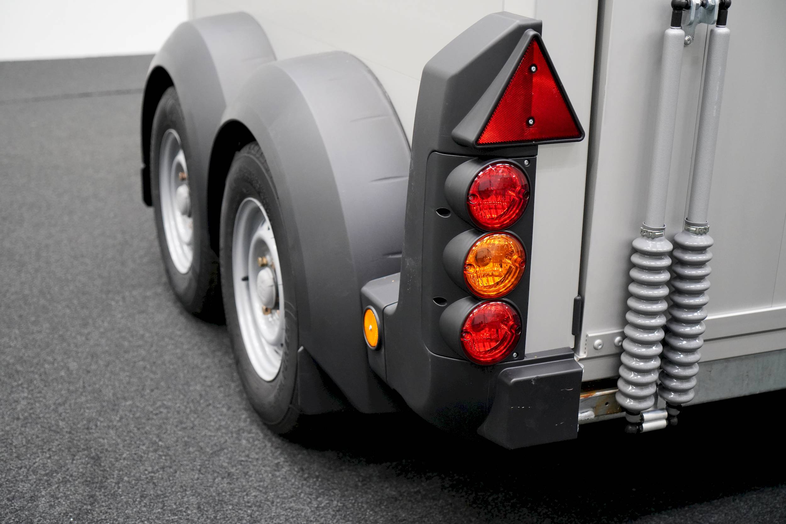 IFOR WILLIAMS HBX 506 | SCHWARZ