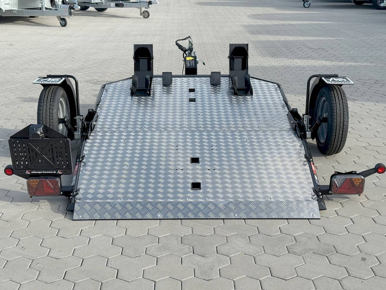 LORRIES MT-2