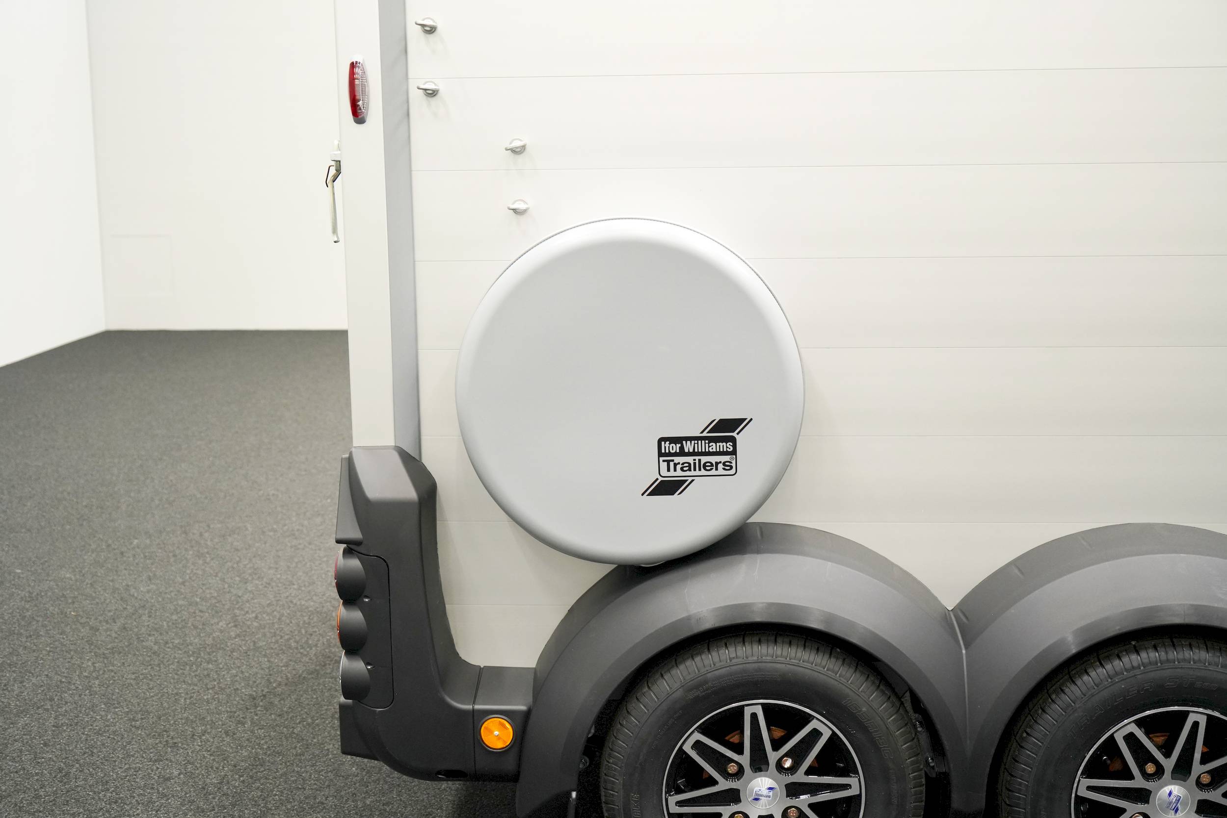 IFOR WILLIAMS HBX 506 | SILBER