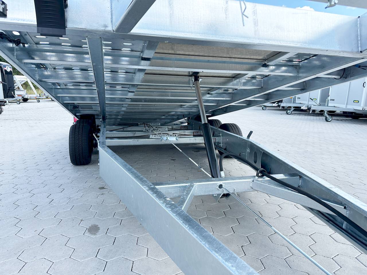 MARTZ GT KIPPBAR 480/3 3,5T | ALUBODEN MITTIG
