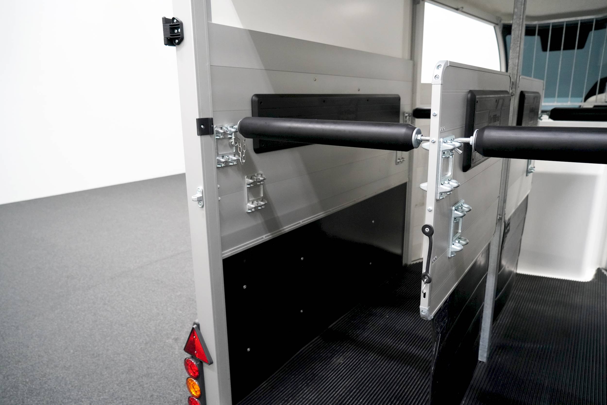 IFOR WILLIAMS HBX 506 | SCHWARZ