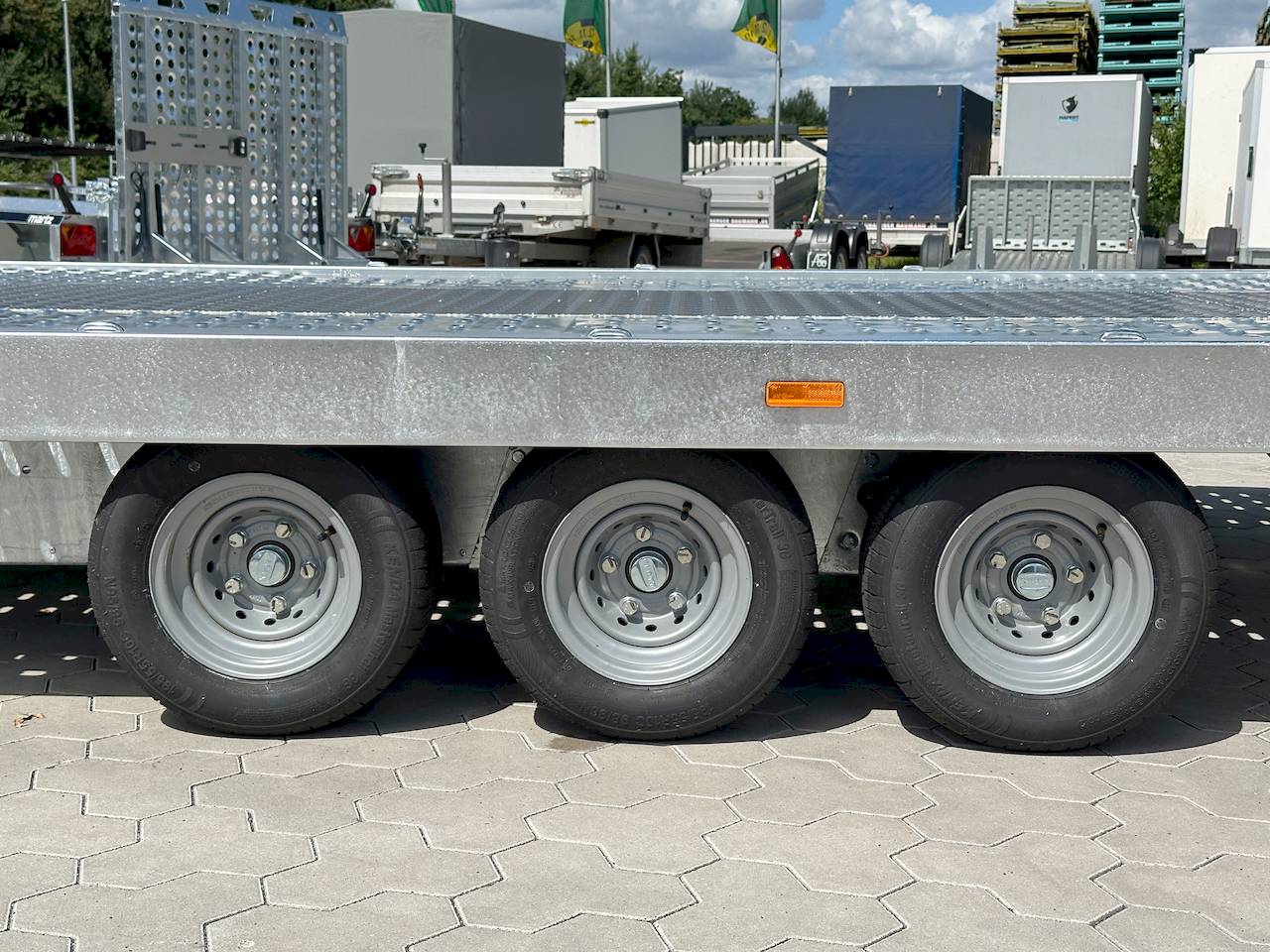 MARTZ GT KIPPBAR 480/3 3,5T | ALUBODEN MITTIG