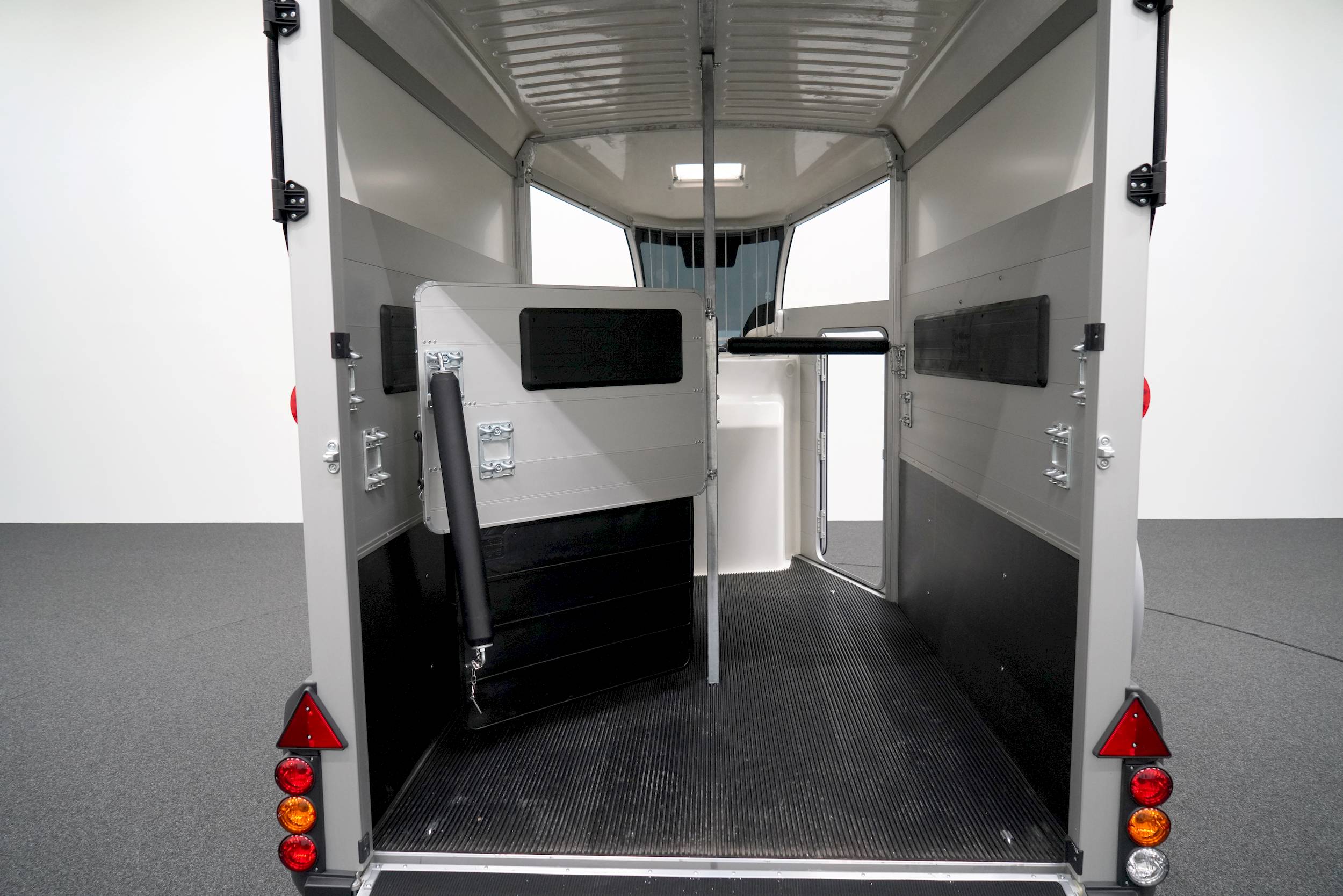 IFOR WILLIAMS HBX 511 | SCHWARZ