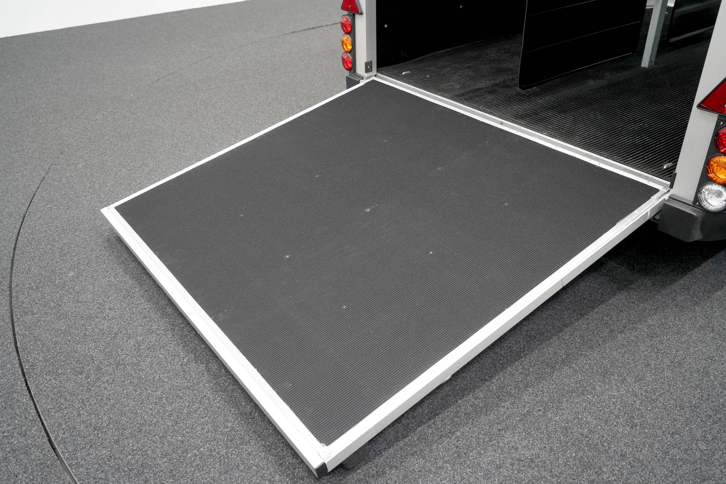 IFOR WILLIAMS HBX 511 | SCHWARZ