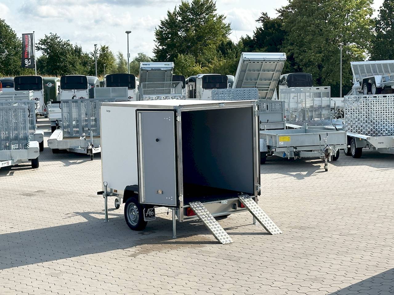 MARTZ SMART KARGO 235 0,75T | RAMPEN