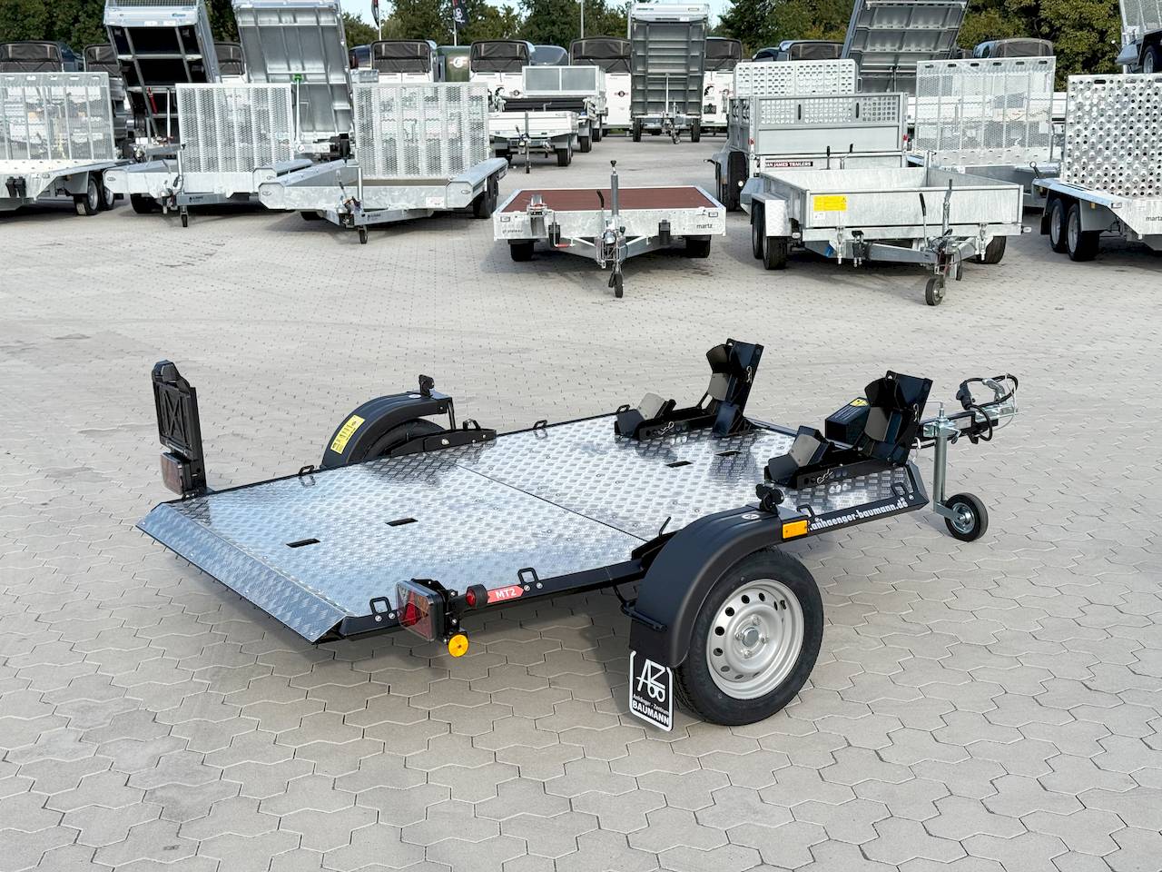 LORRIES MT-2