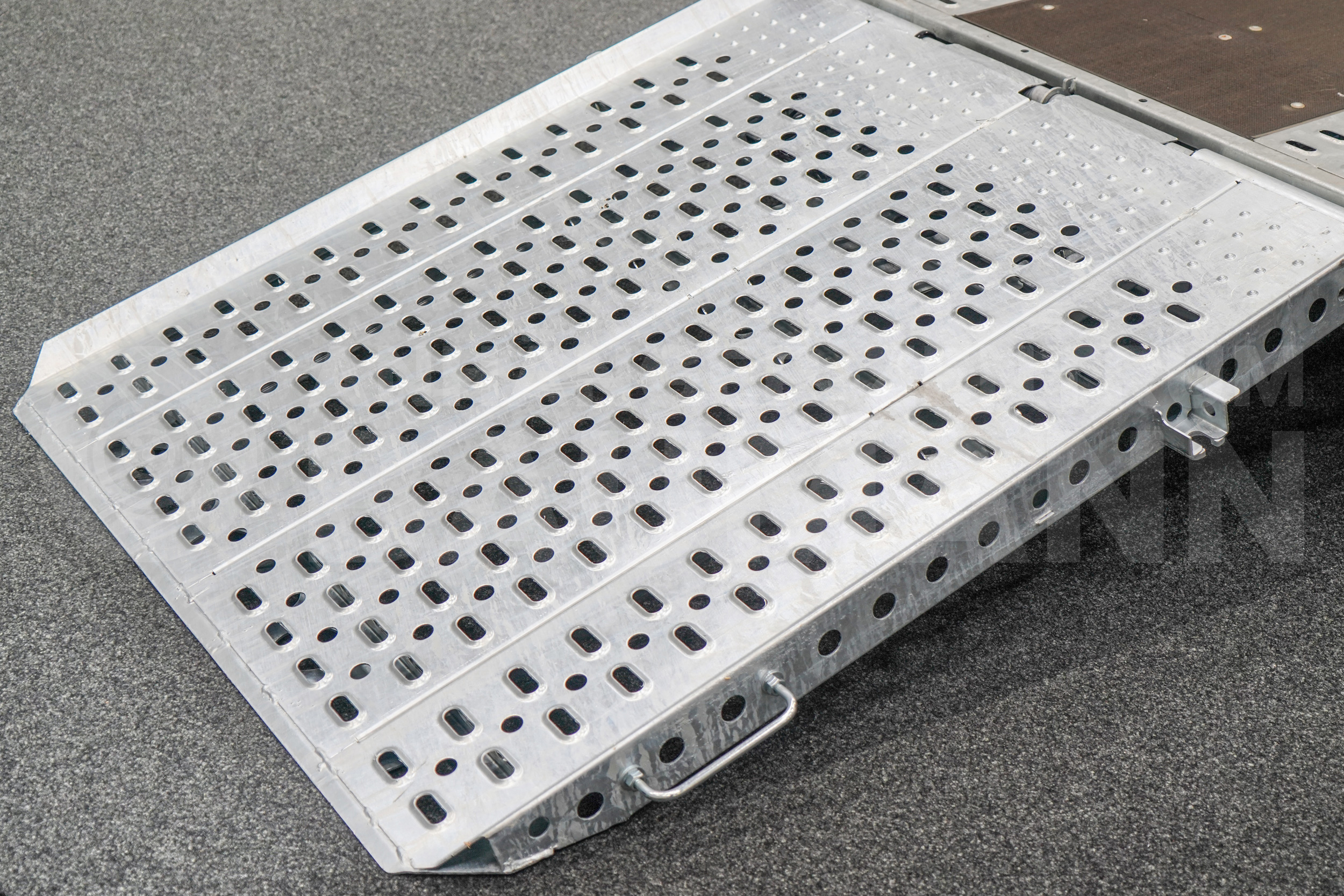 BRIAN JAMES DIGGER PLANT 543-2813-27-2-13 | SCHWERLASTRAMPE