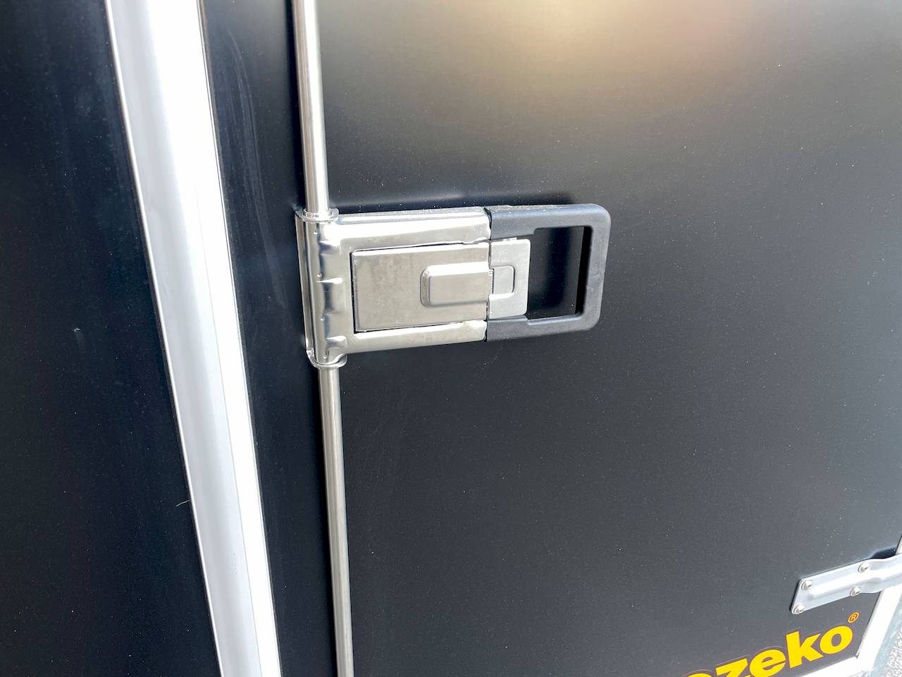 VEZEKO TK D 27.40 | BLACK | SEITENTÜR