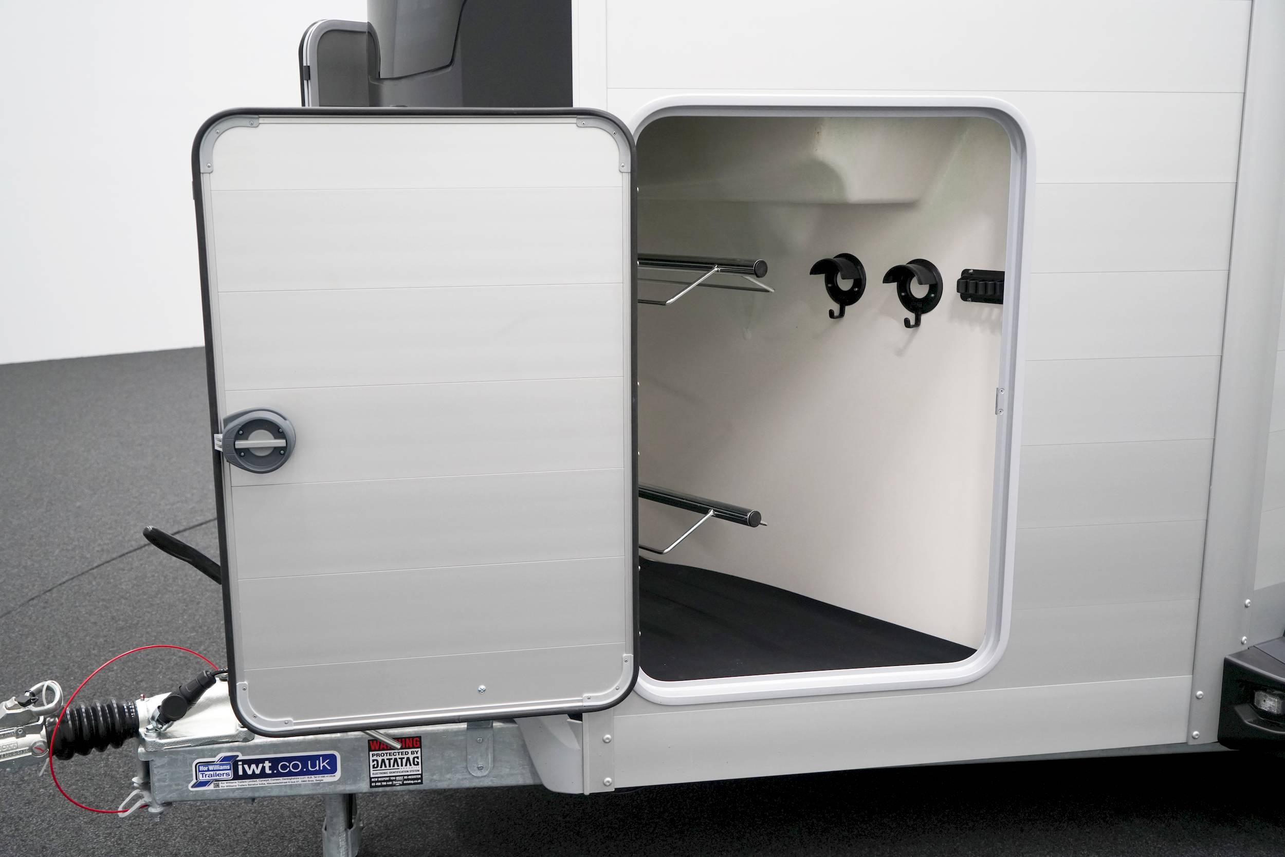 IFOR WILLIAMS HBX 511 | SCHWARZ