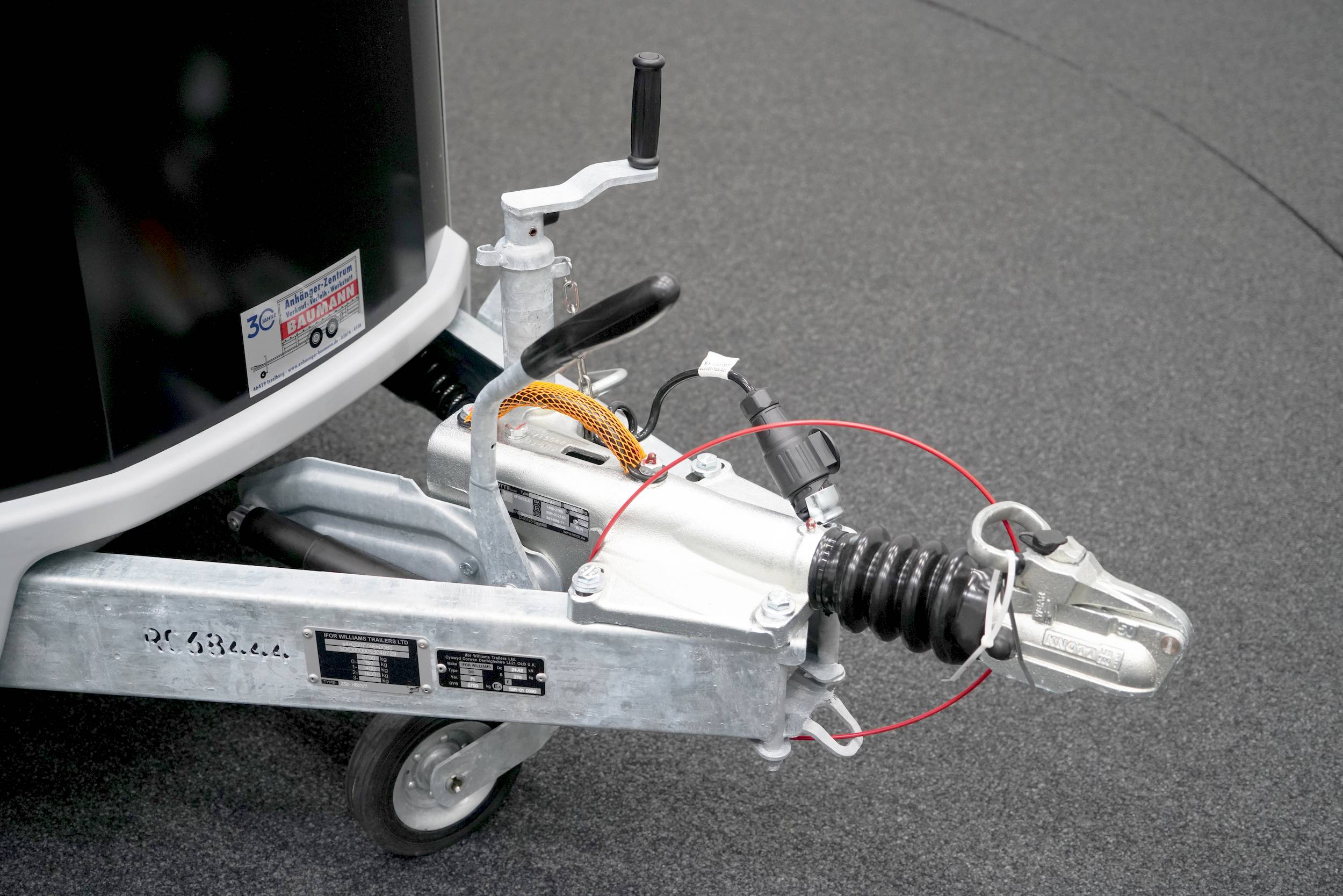 IFOR WILLIAMS HBX 511 | SCHWARZ