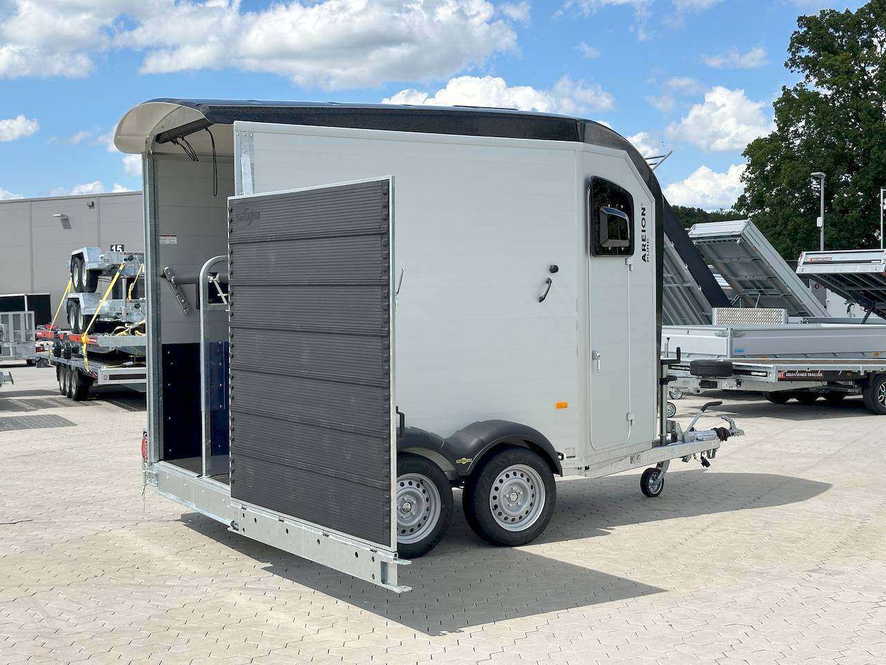 HUMBAUR AREION PURE 2400 | BLACK