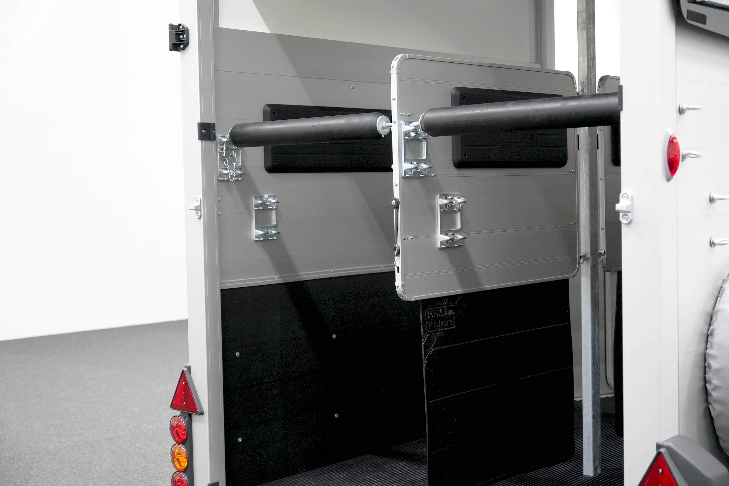 IFOR WILLIAMS HBX 506 | SILBER