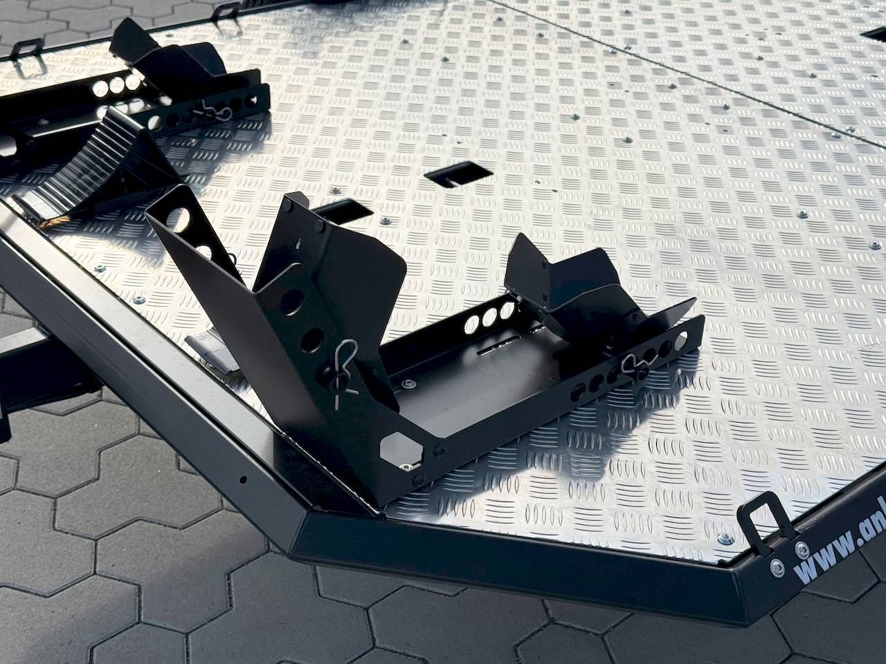 LORRIES MT-2