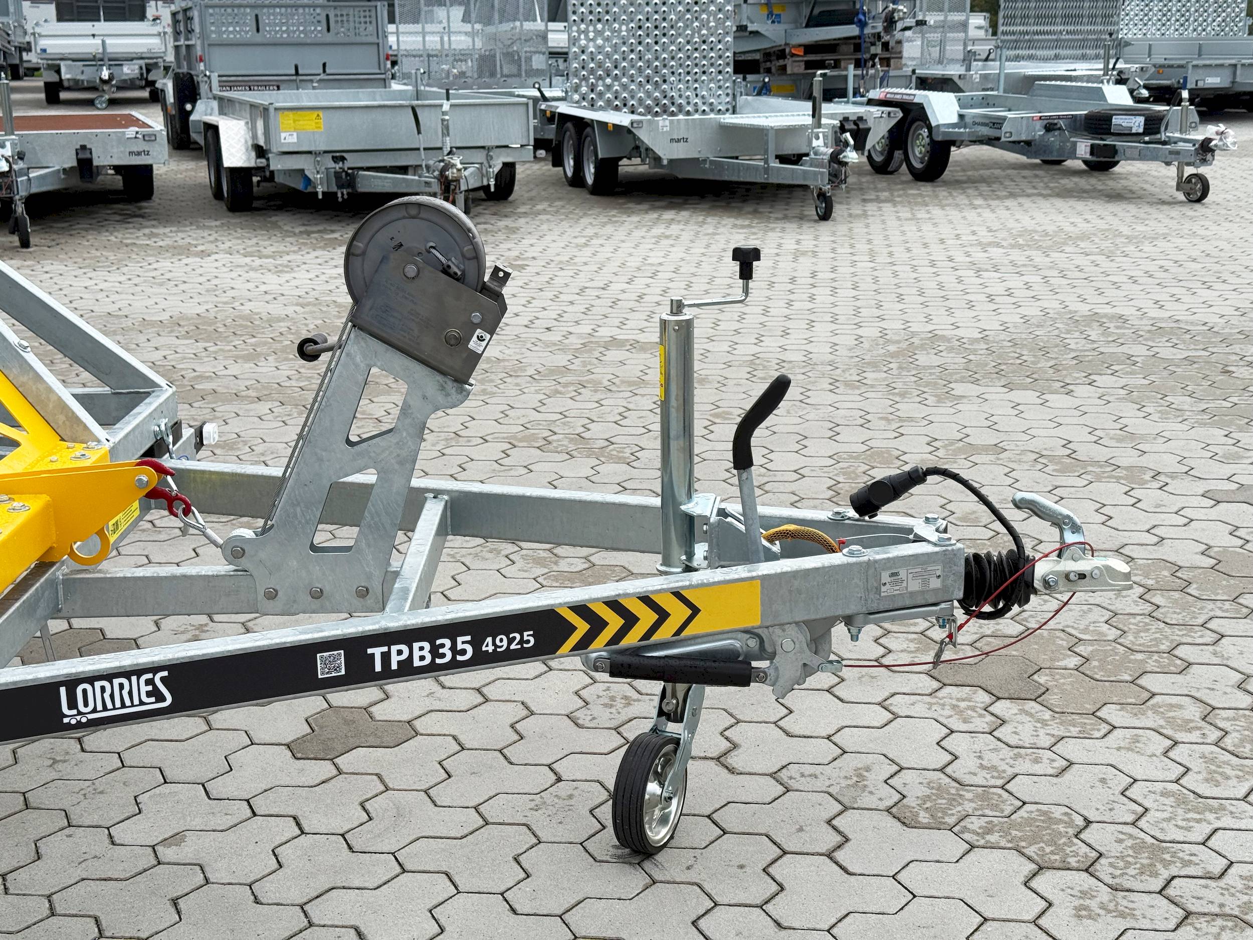 LORRIES TPB35-4925 | HANDSEILWINDE