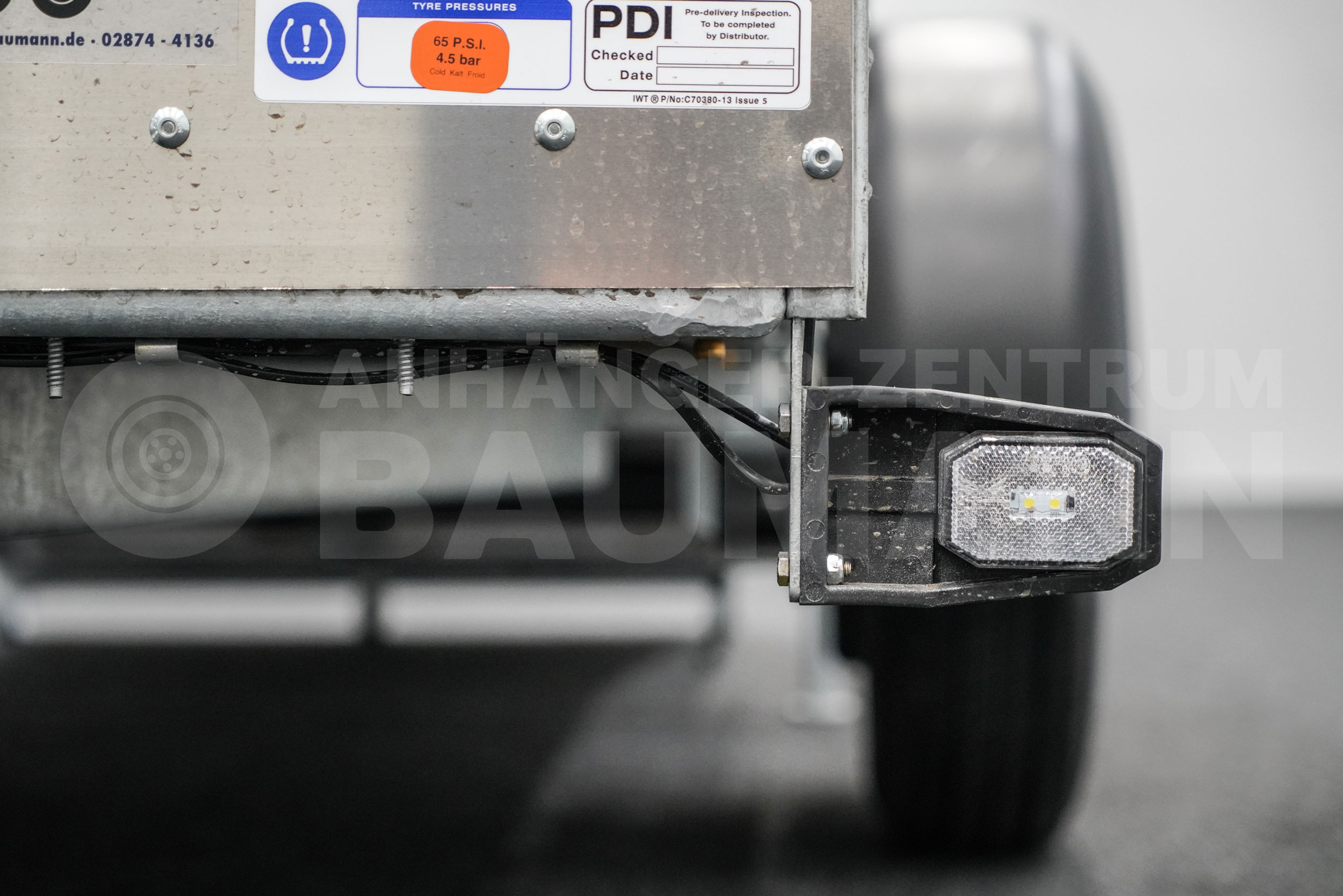 IFOR WILLIAMS P8G | 8x4 | 1400KG | STÜTZEN