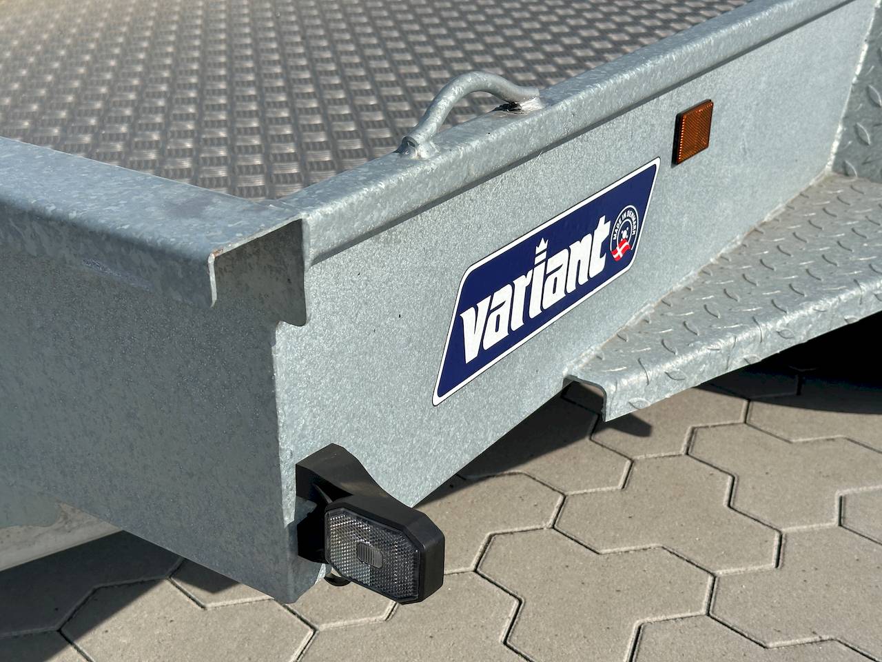 VARIANT 3516 B3 | MAXI LOAD | RAMPE | ALURIFFELBLECH