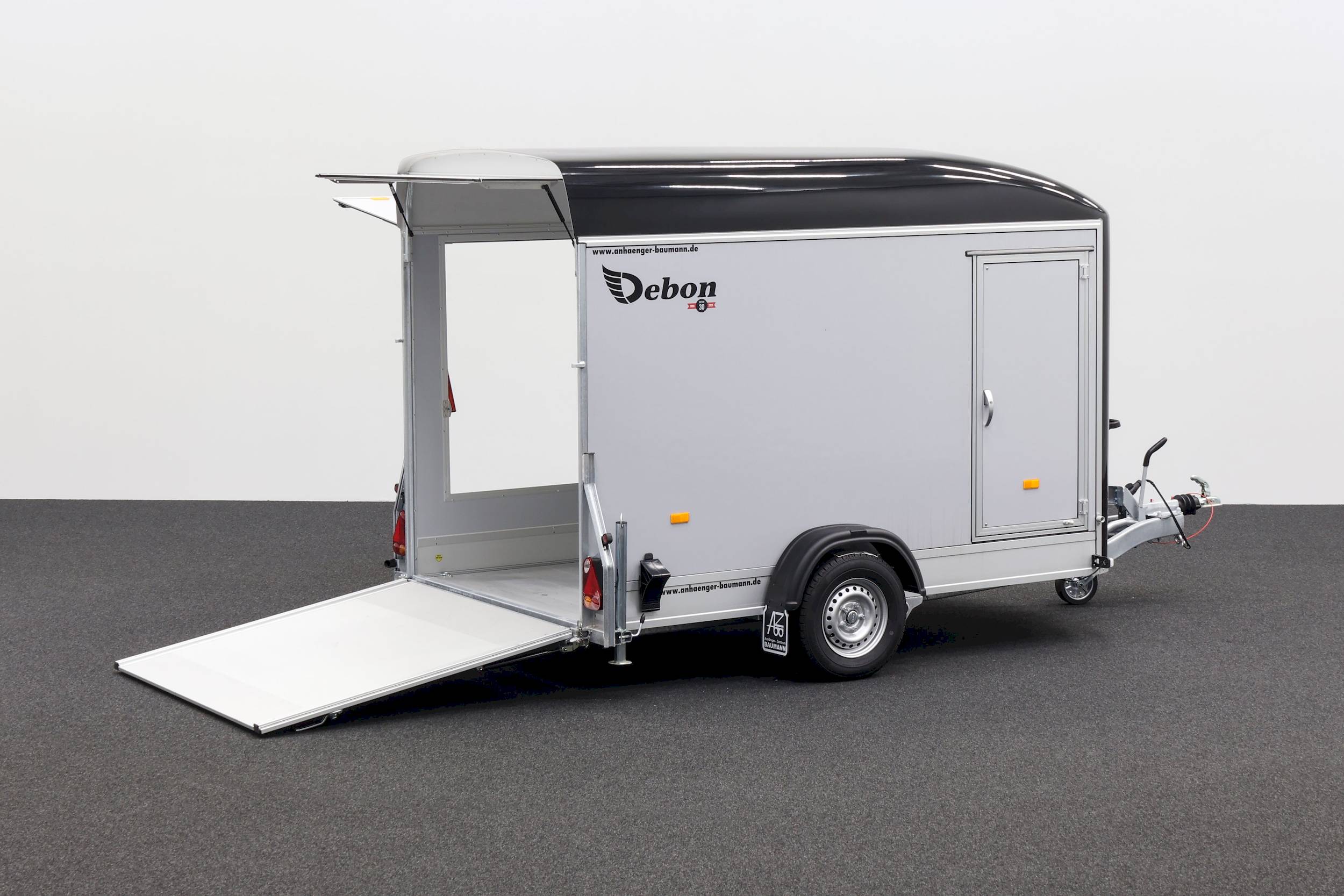 CHEVAL LIBERTE DEBON C400 WABENKERN ROADSTER