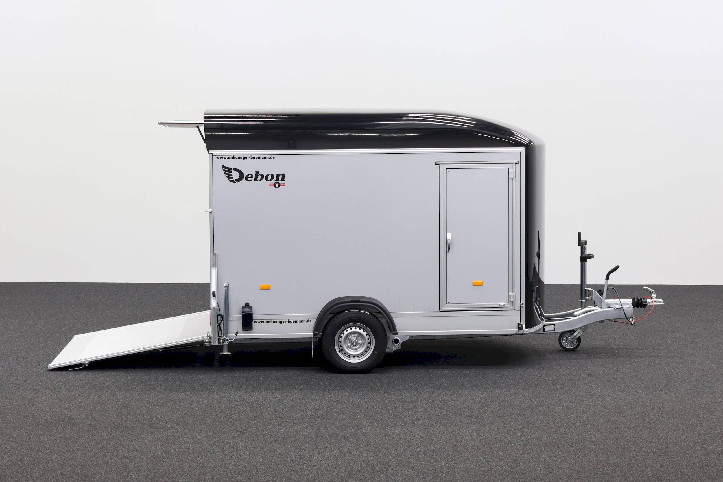 CHEVAL LIBERTE DEBON C400 WABENKERN ROADSTER