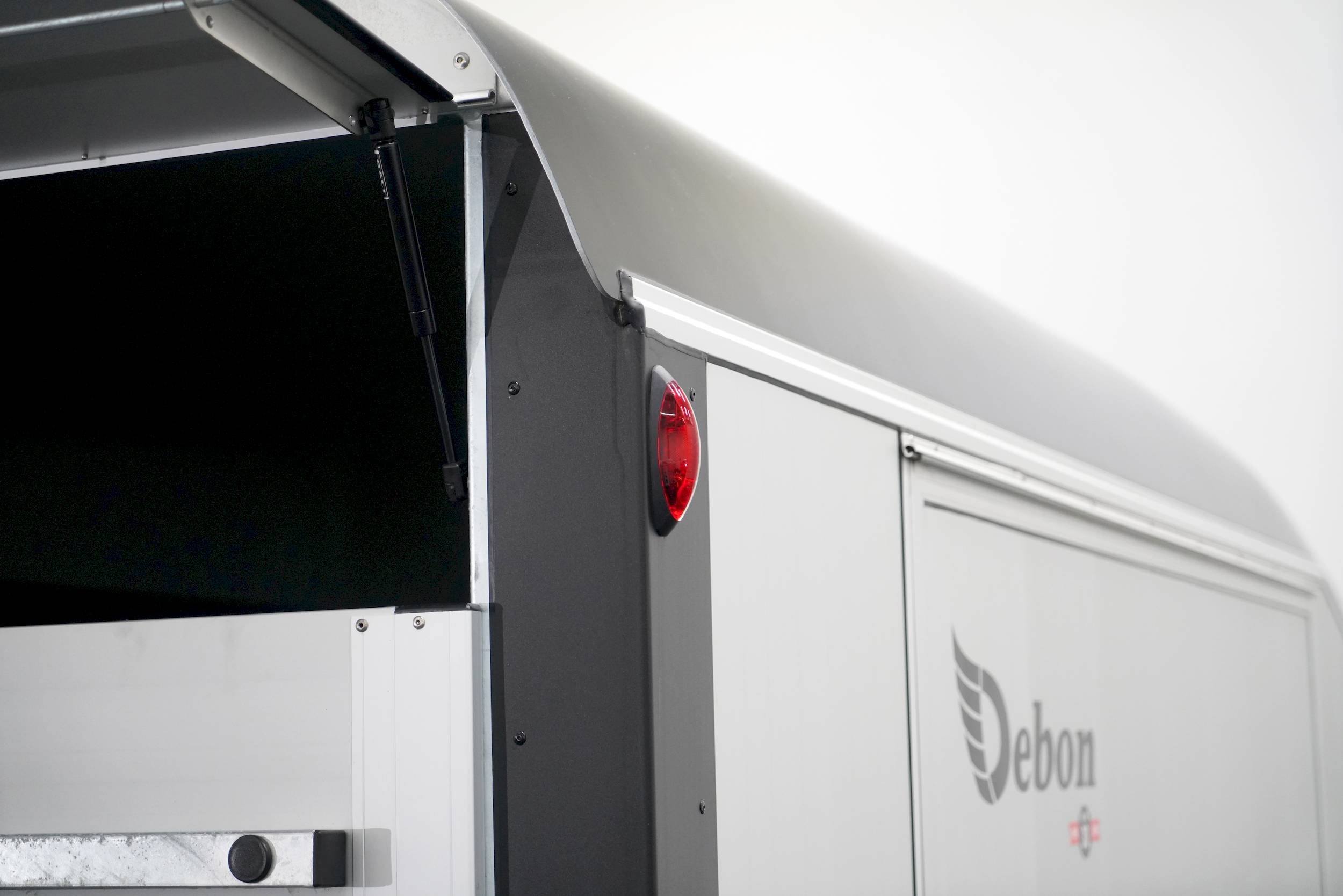 CHEVAL LIBERTE DEBON C800 ALU ROADSTER