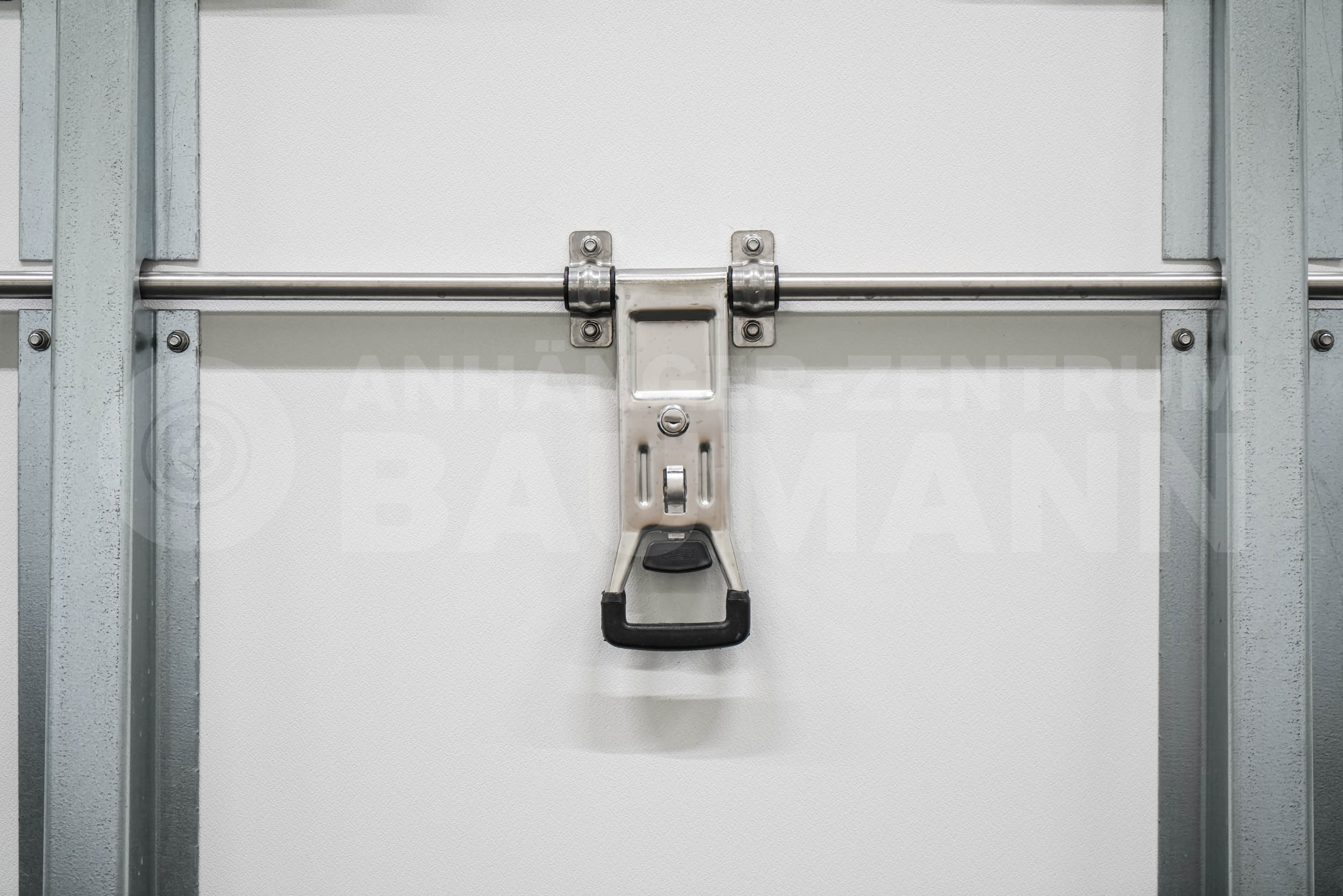 BLYSS F1336HD | RAMPE | SEITENTÜR