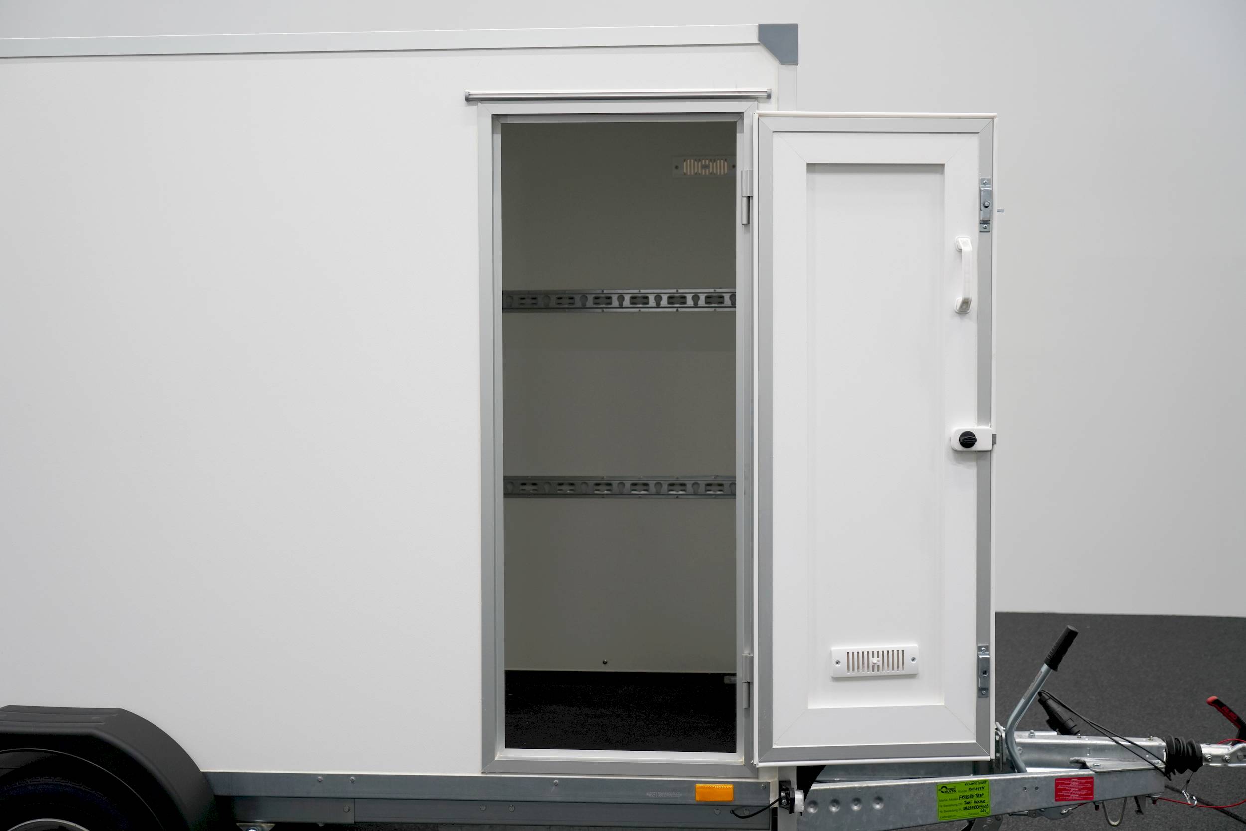 BLYSS F1330HD | RAMPE | SEITENTÜR