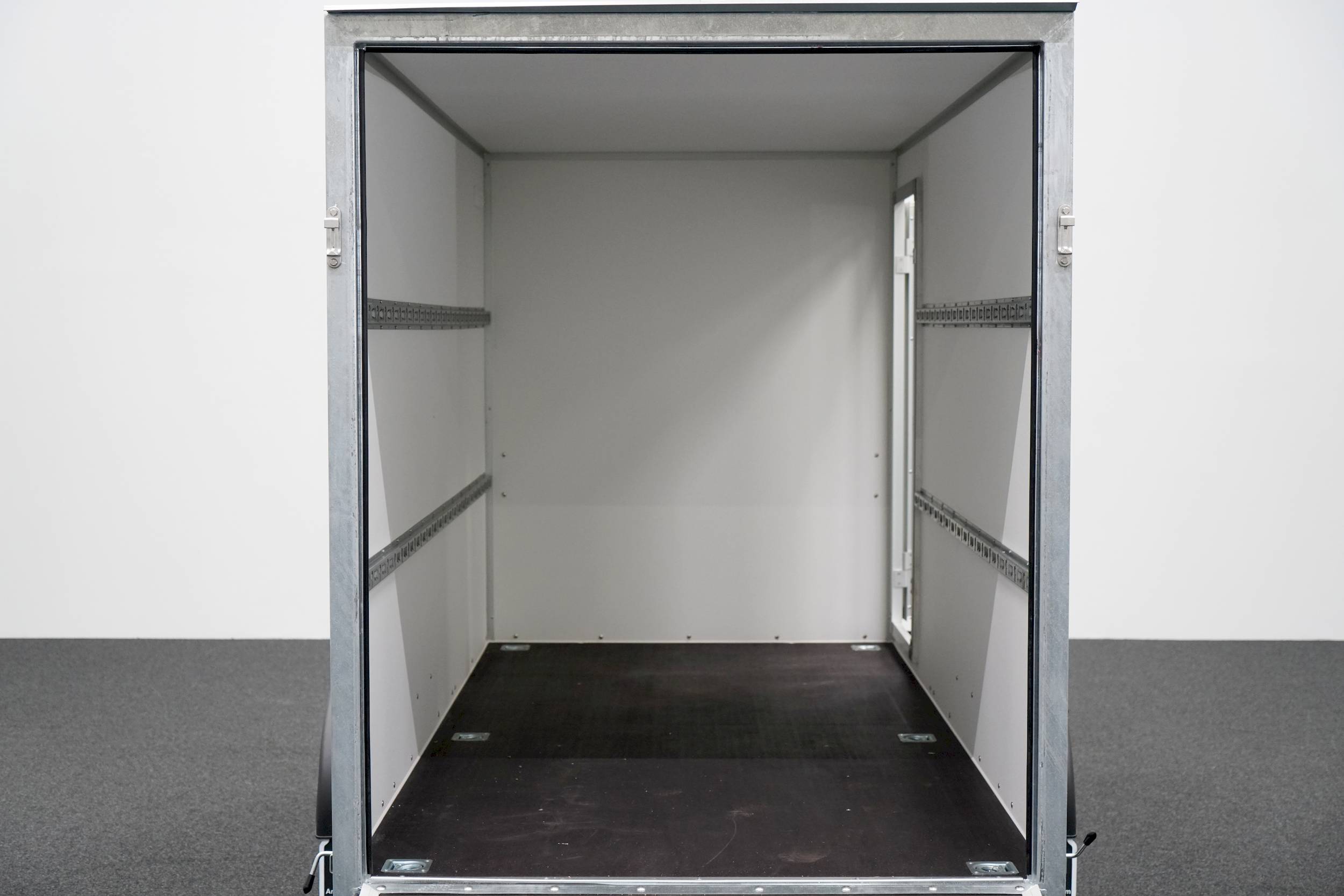 BLYSS F1330HD | RAMPE | SEITENTÜR