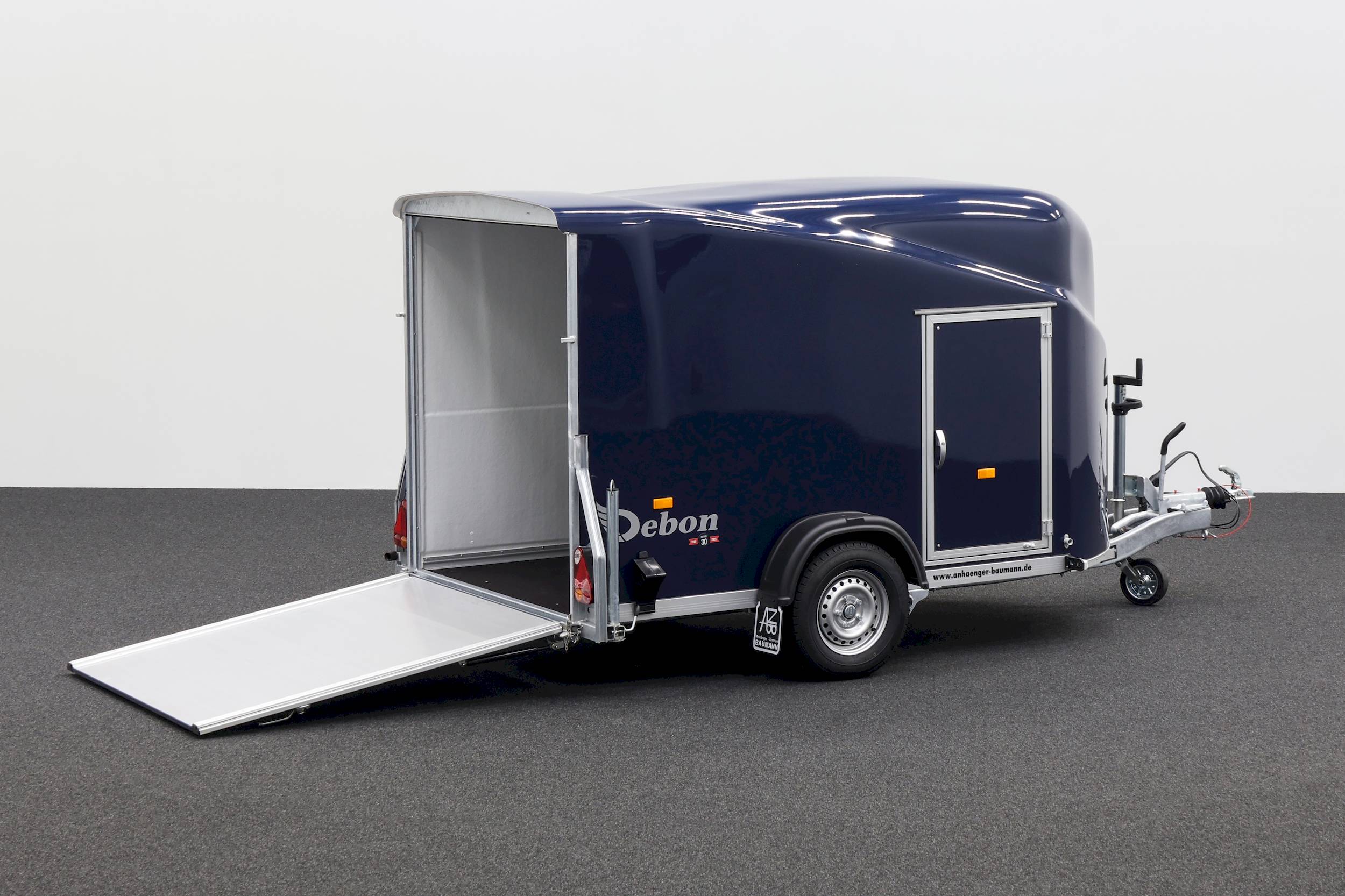 CHEVAL LIBERTE DEBON CARGO 1300