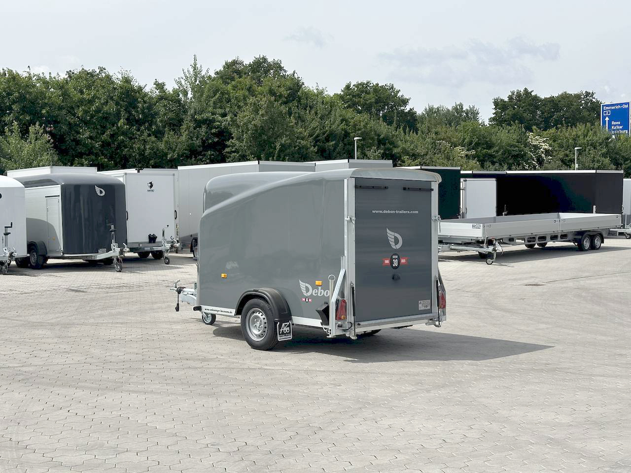 CHEVAL LIBERTE DEBON CARGO 1300