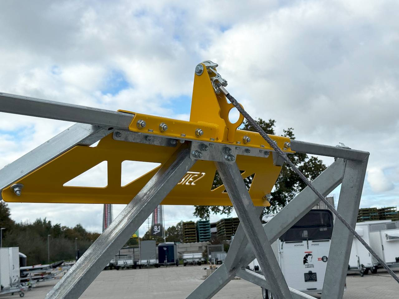 LORRIES TPB35-4925 | E-WINDE