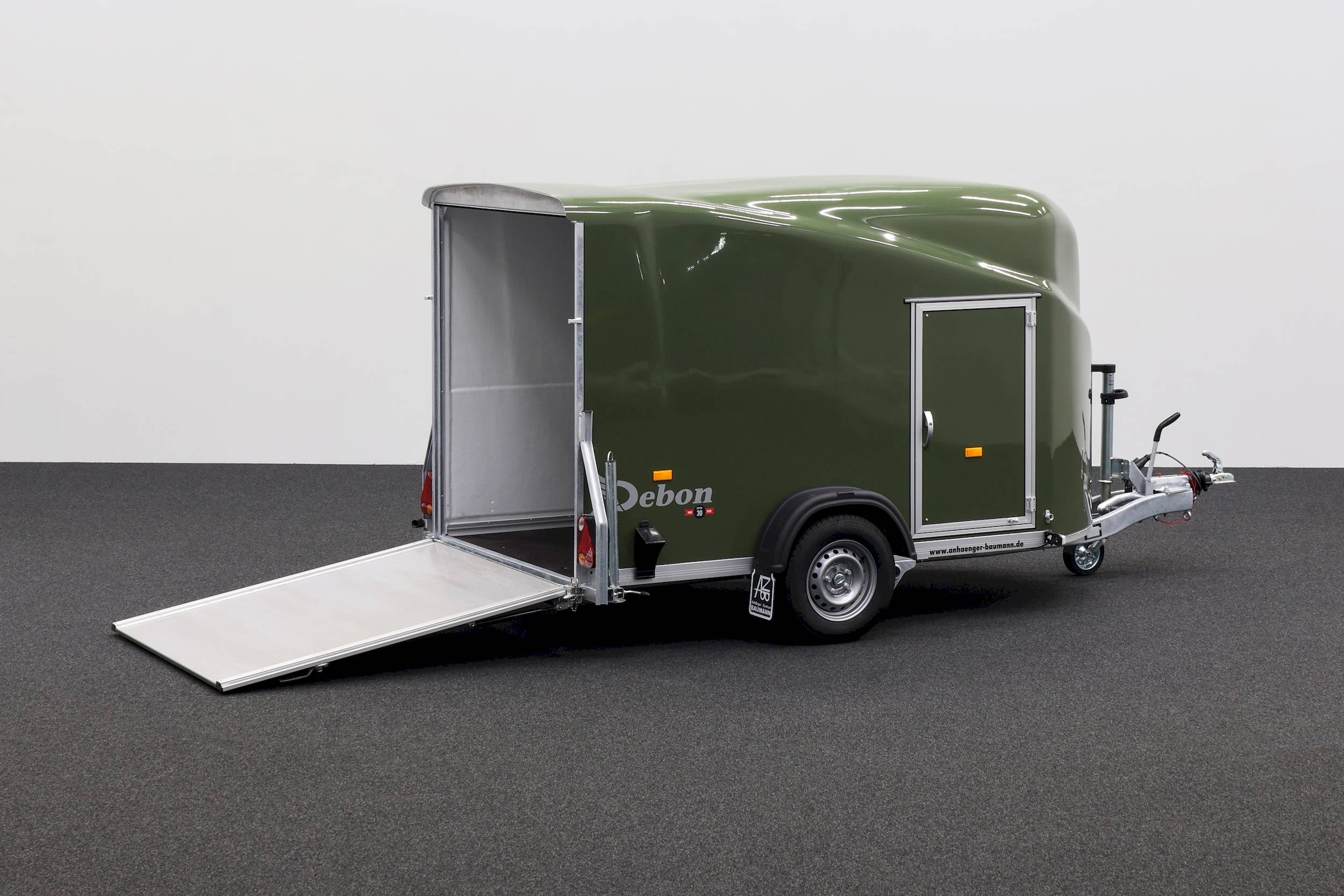 CHEVAL LIBERTE DEBON CARGO 1300