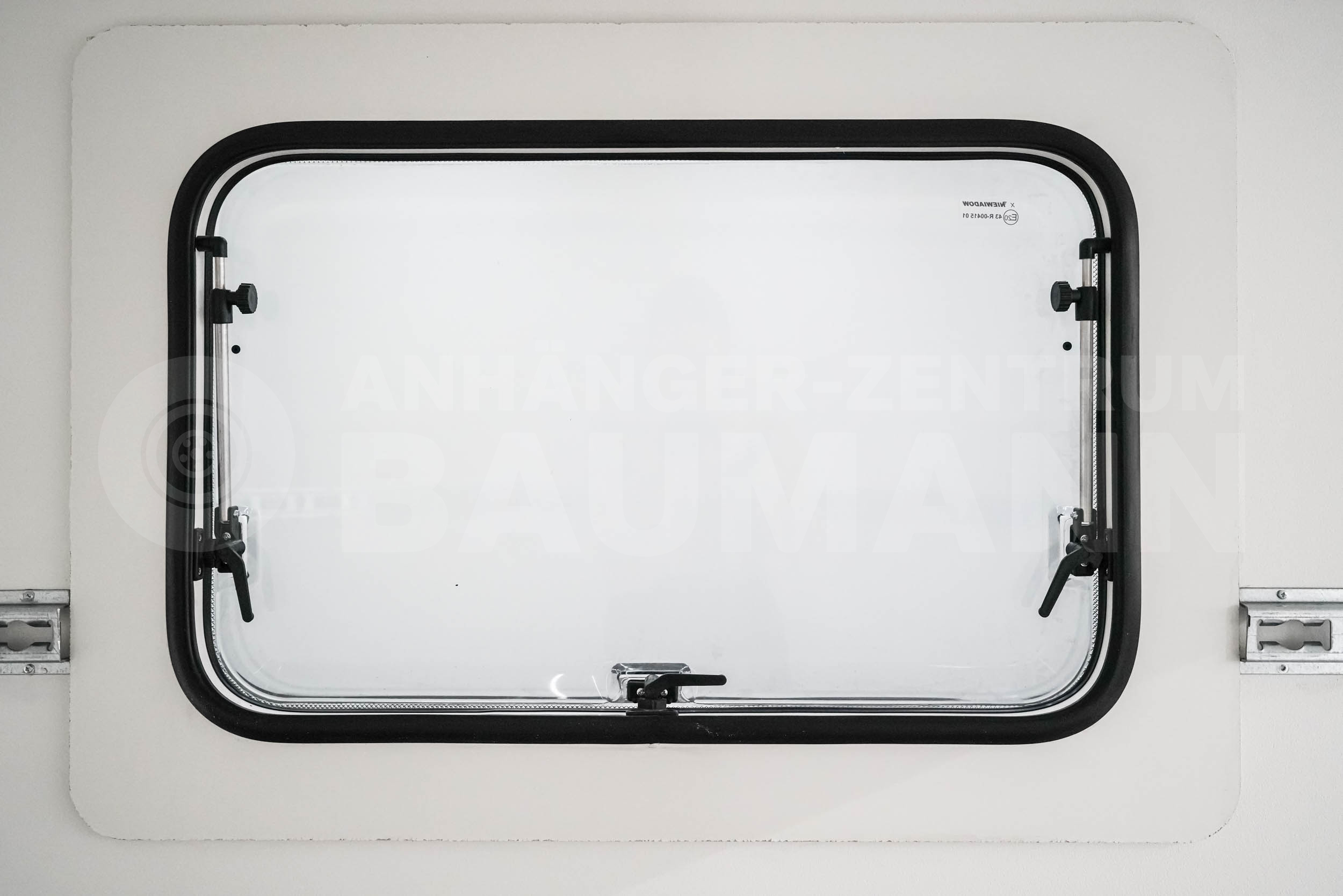 BLYSS F1336HD | RAMPE | SEITENTÜR