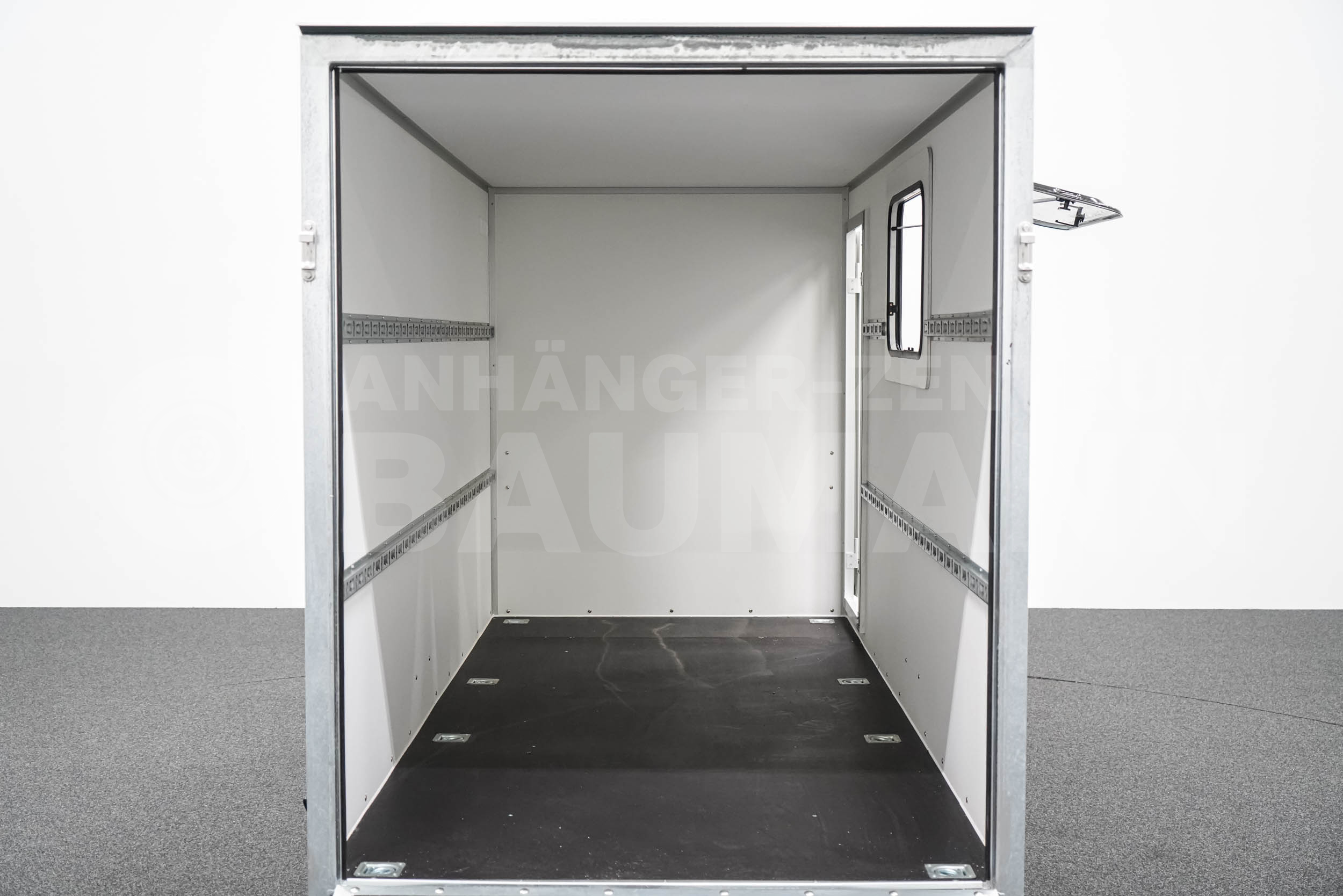 BLYSS F1336HD | RAMPE | SEITENTÜR