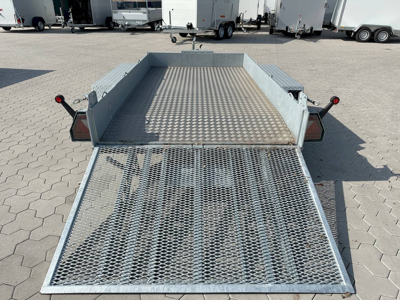 VARIANT 3516 B3 | MAXI LOAD | RAMPE | ALURIFFELBLECH