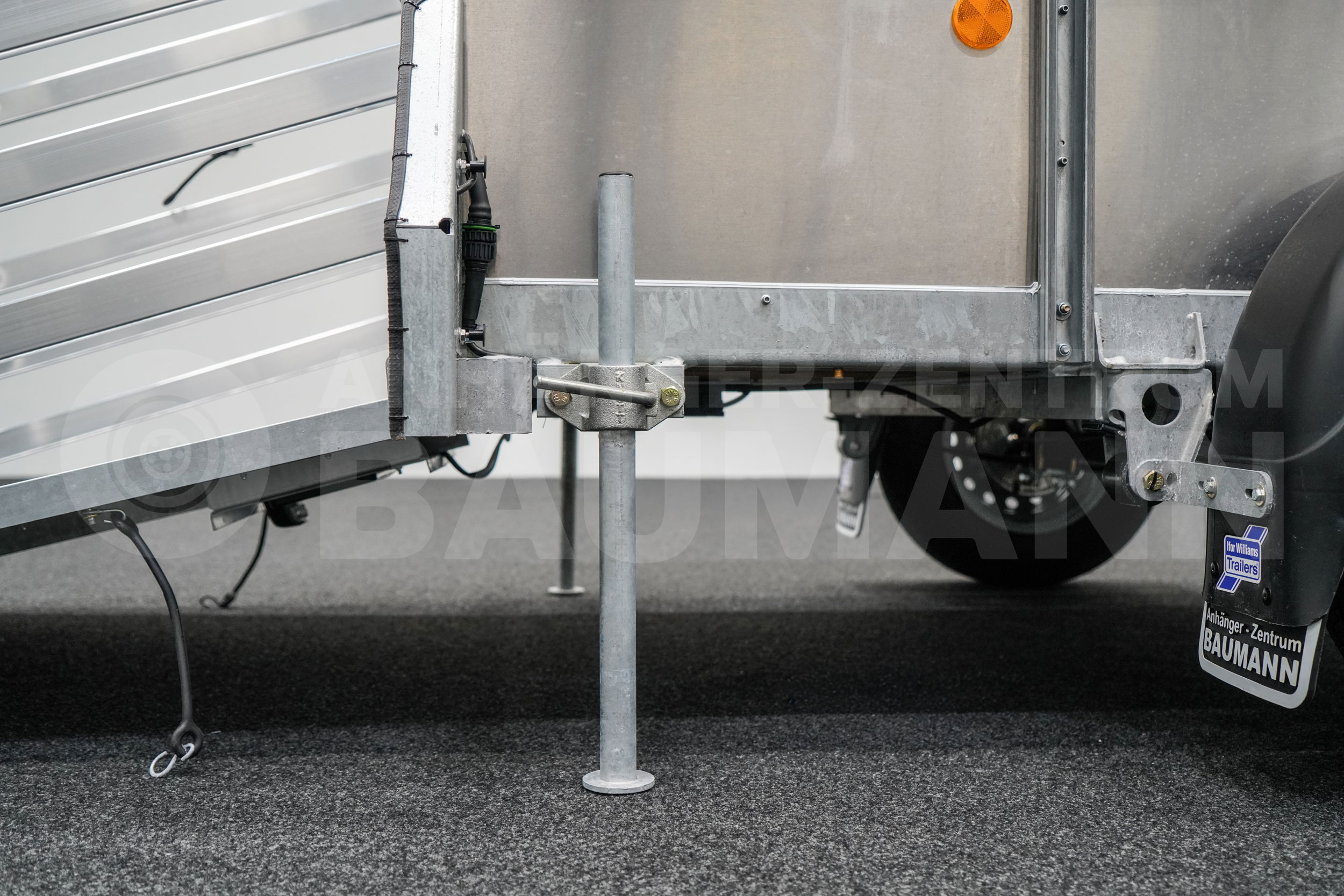 IFOR WILLIAMS P8G | 8x4 | 1400KG | STÜTZEN