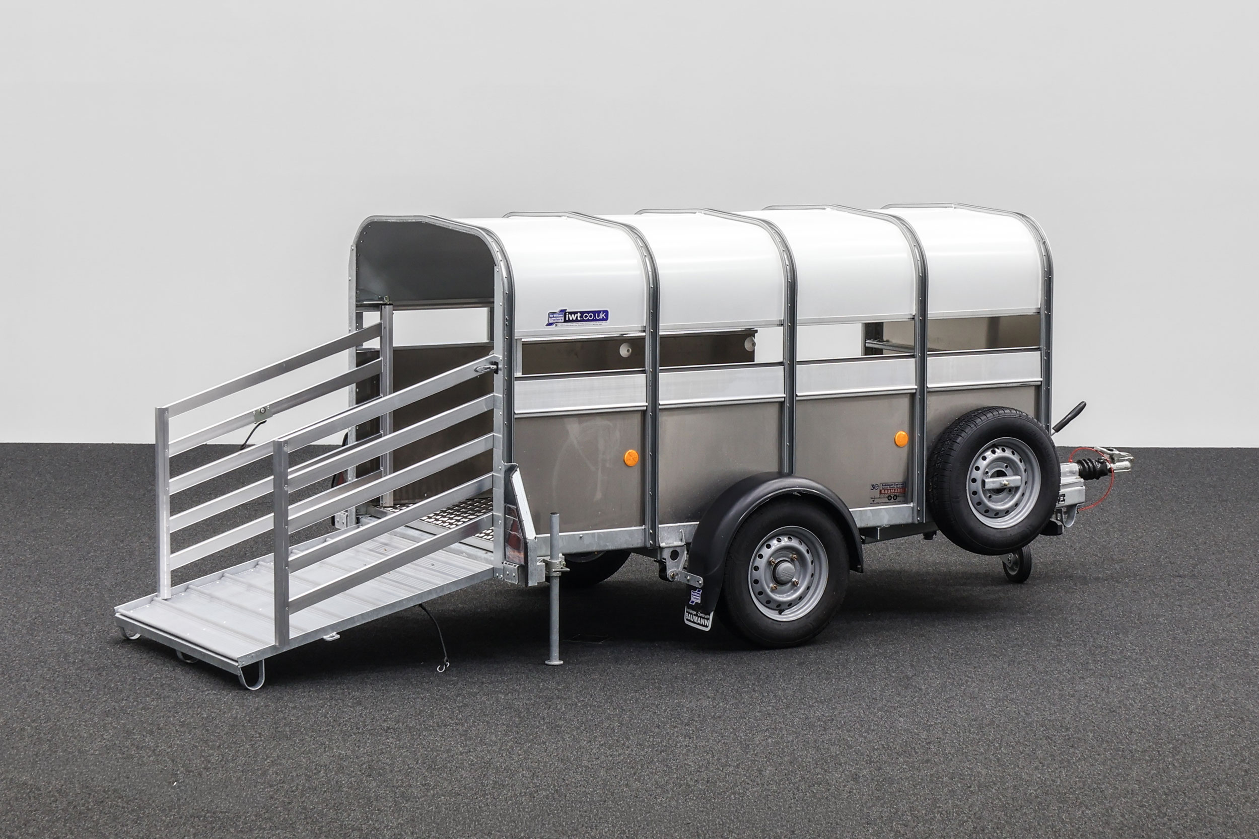 IFOR WILLIAMS P8G | 8x4 | 1400KG | STÜTZEN