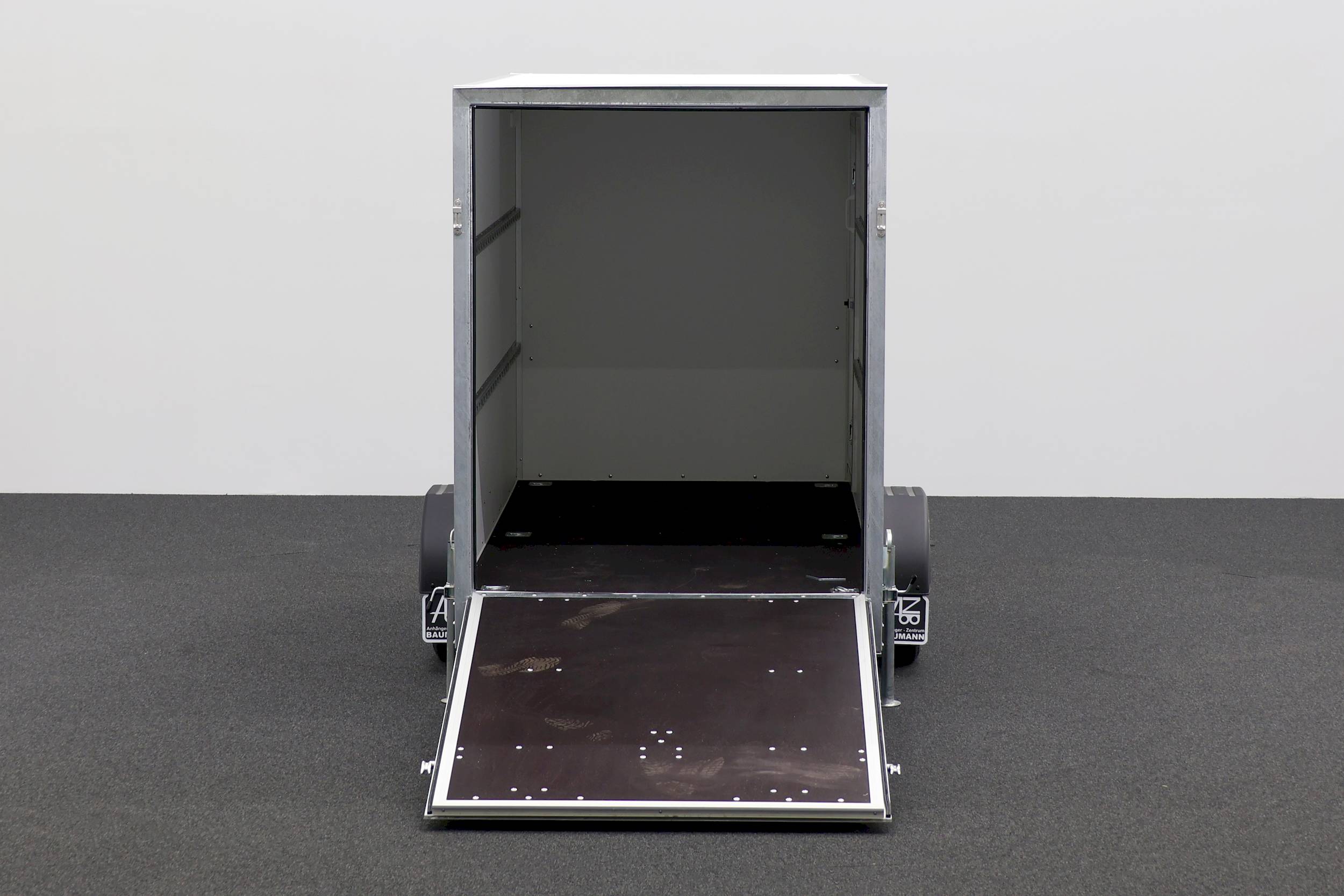 BLYSS F1330HD | RAMPE | SEITENTÜR