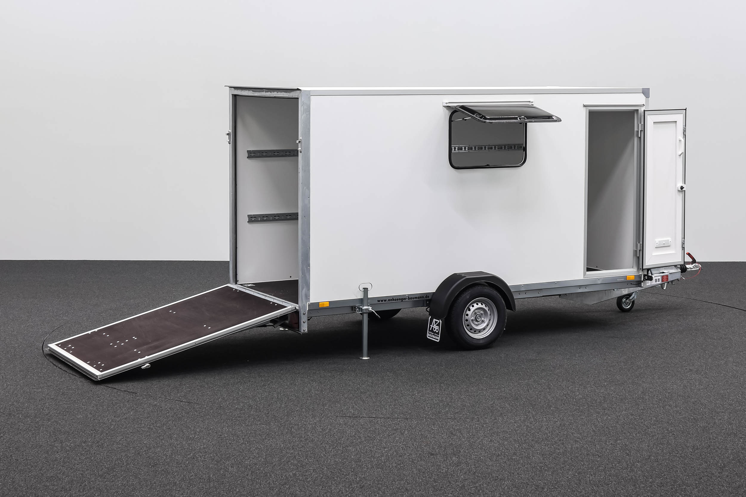 BLYSS F1336HD | RAMPE | SEITENTÜR