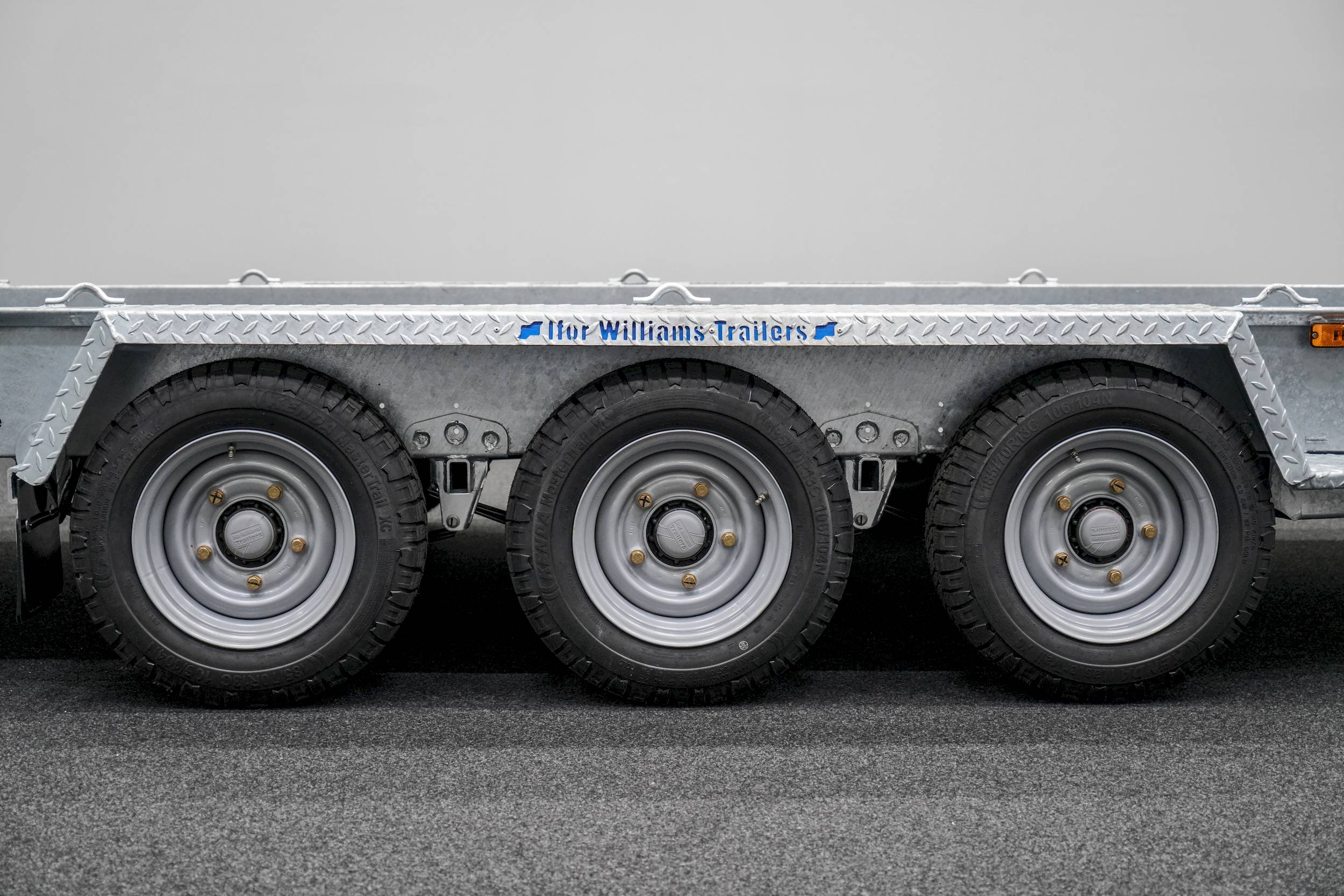 IFOR WILLIAMS GH146 TRIDEM | RAMPE