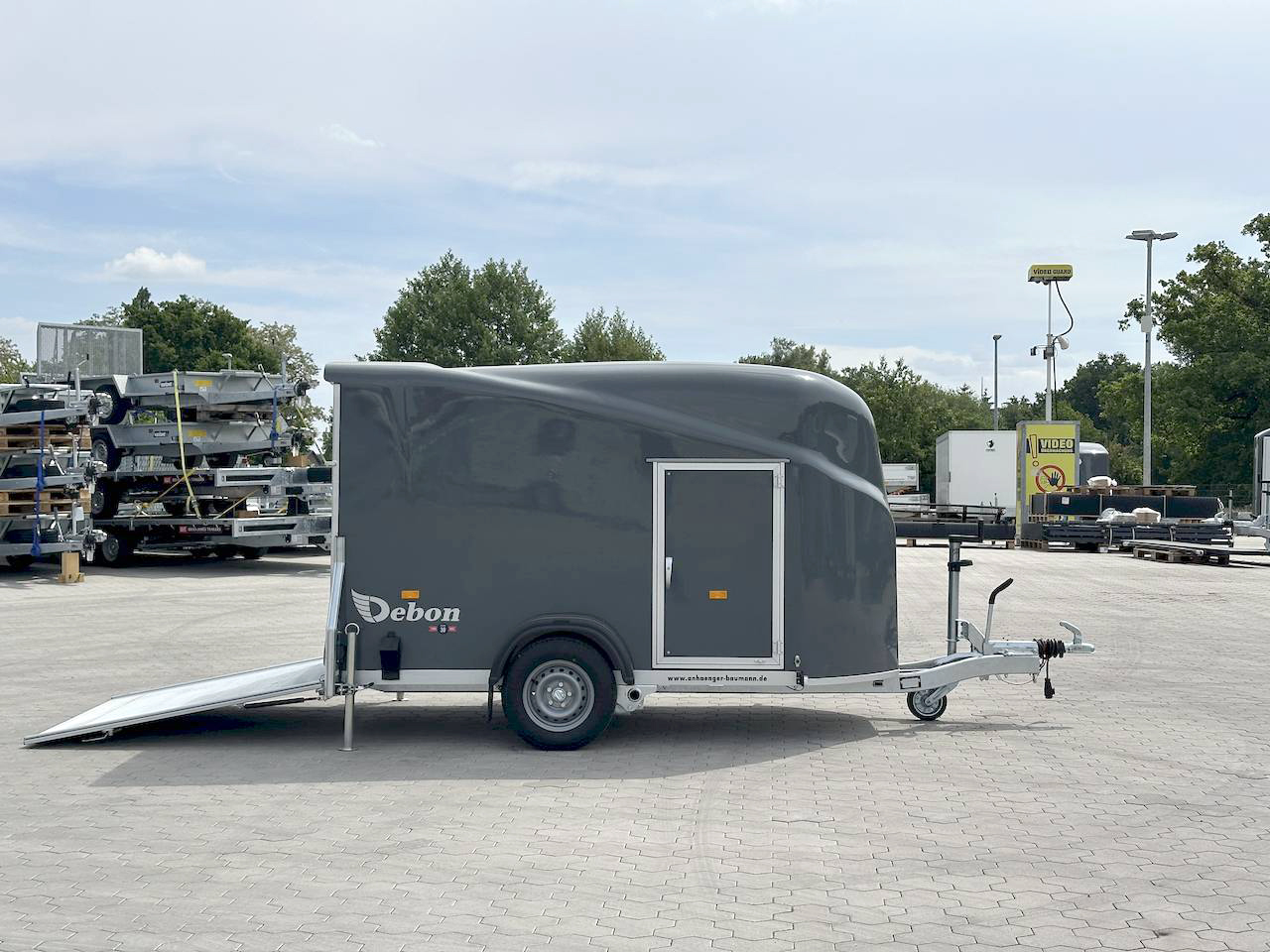CHEVAL LIBERTE DEBON CARGO 1300