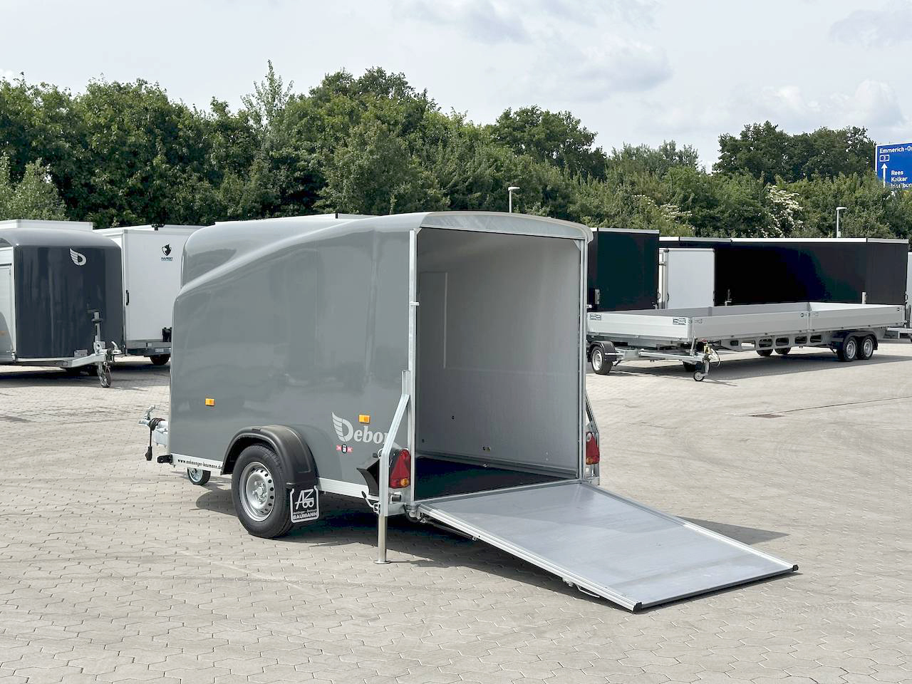 CHEVAL LIBERTE DEBON CARGO 1300