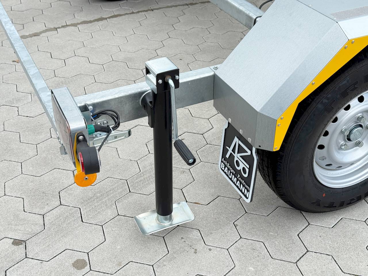 LORRIES TPB35-4925 | E-WINDE