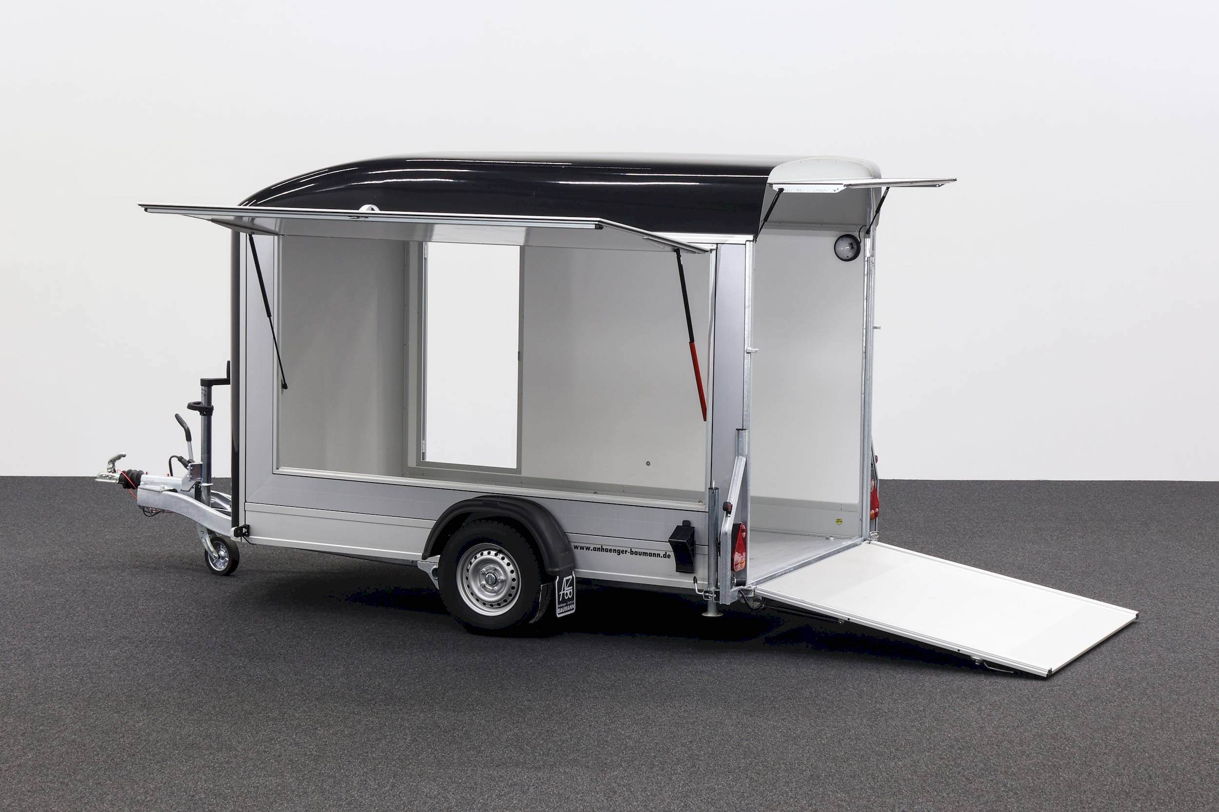 CHEVAL LIBERTE DEBON C400 WABENKERN ROADSTER