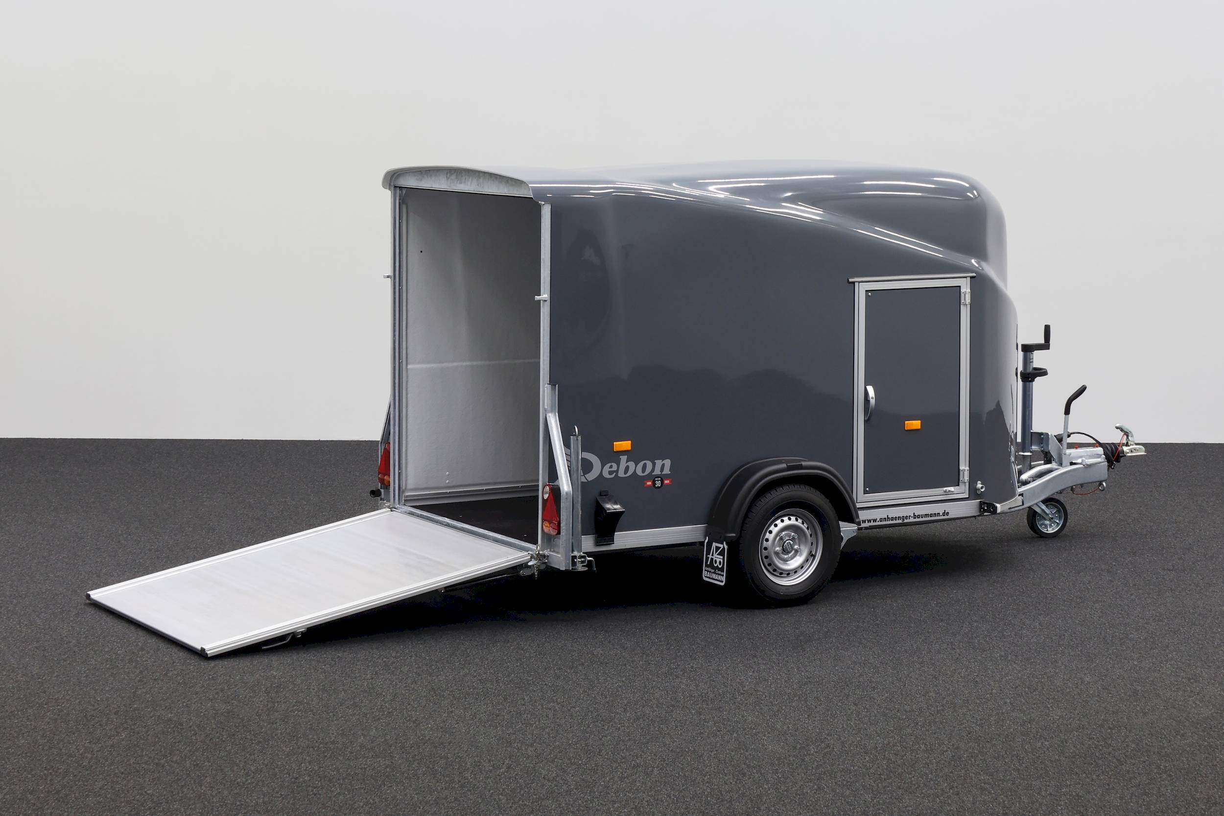 CHEVAL LIBERTE DEBON CARGO 1300