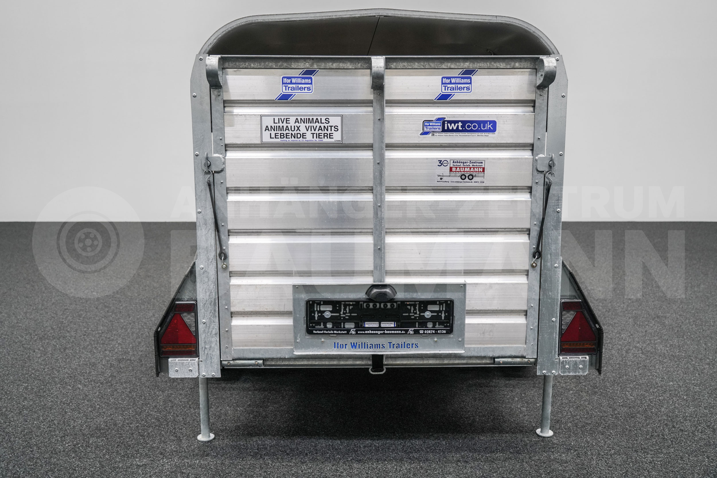 IFOR WILLIAMS P8G | 8x4 | 1400KG | STÜTZEN